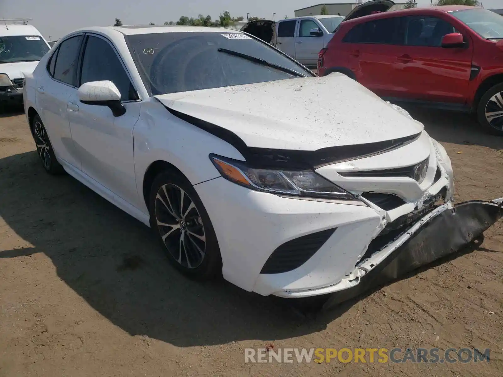 1 Photograph of a damaged car 4T1B11HK2KU194698 TOYOTA CAMRY 2019