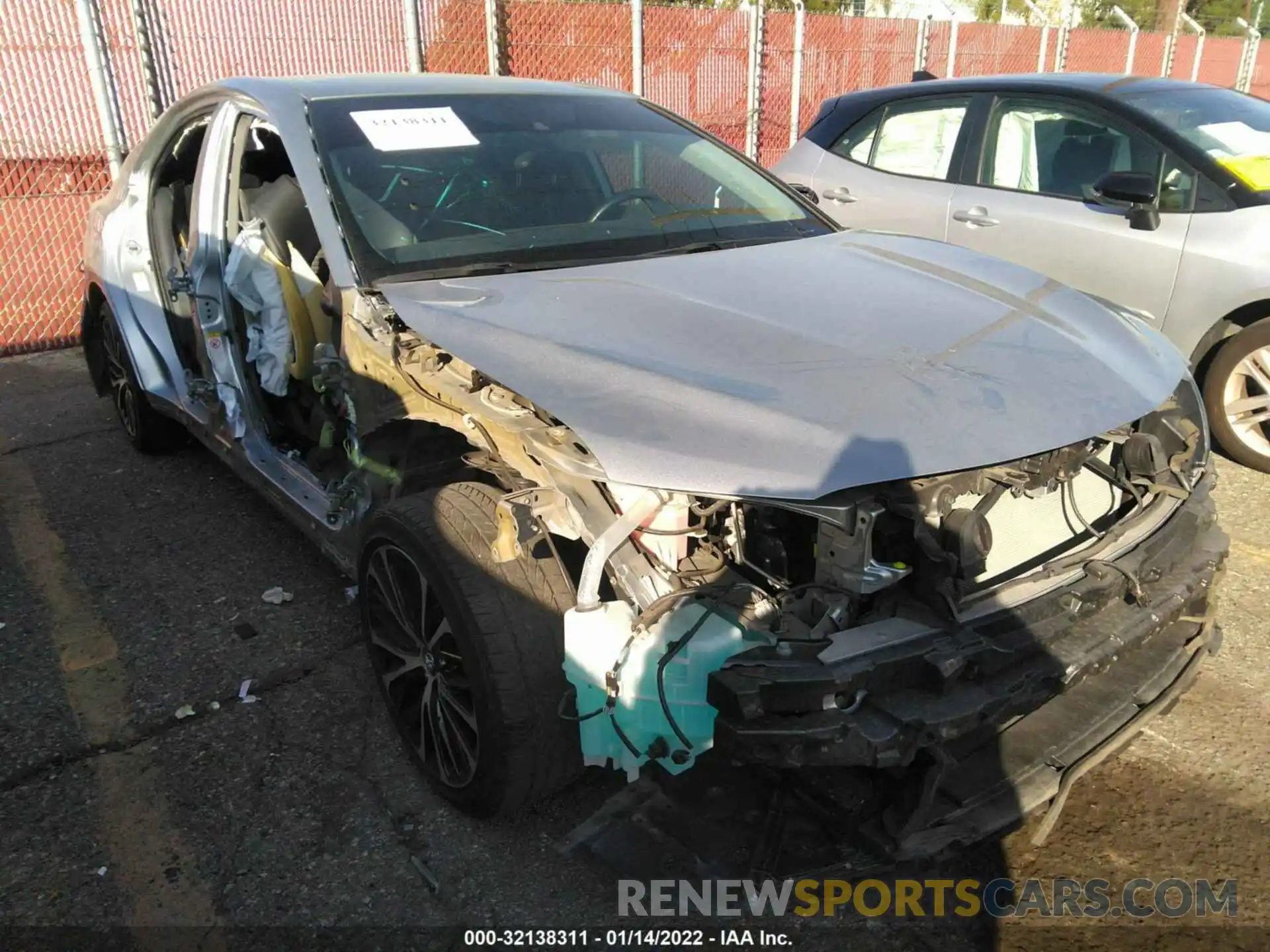 1 Photograph of a damaged car 4T1B11HK2KU194846 TOYOTA CAMRY 2019