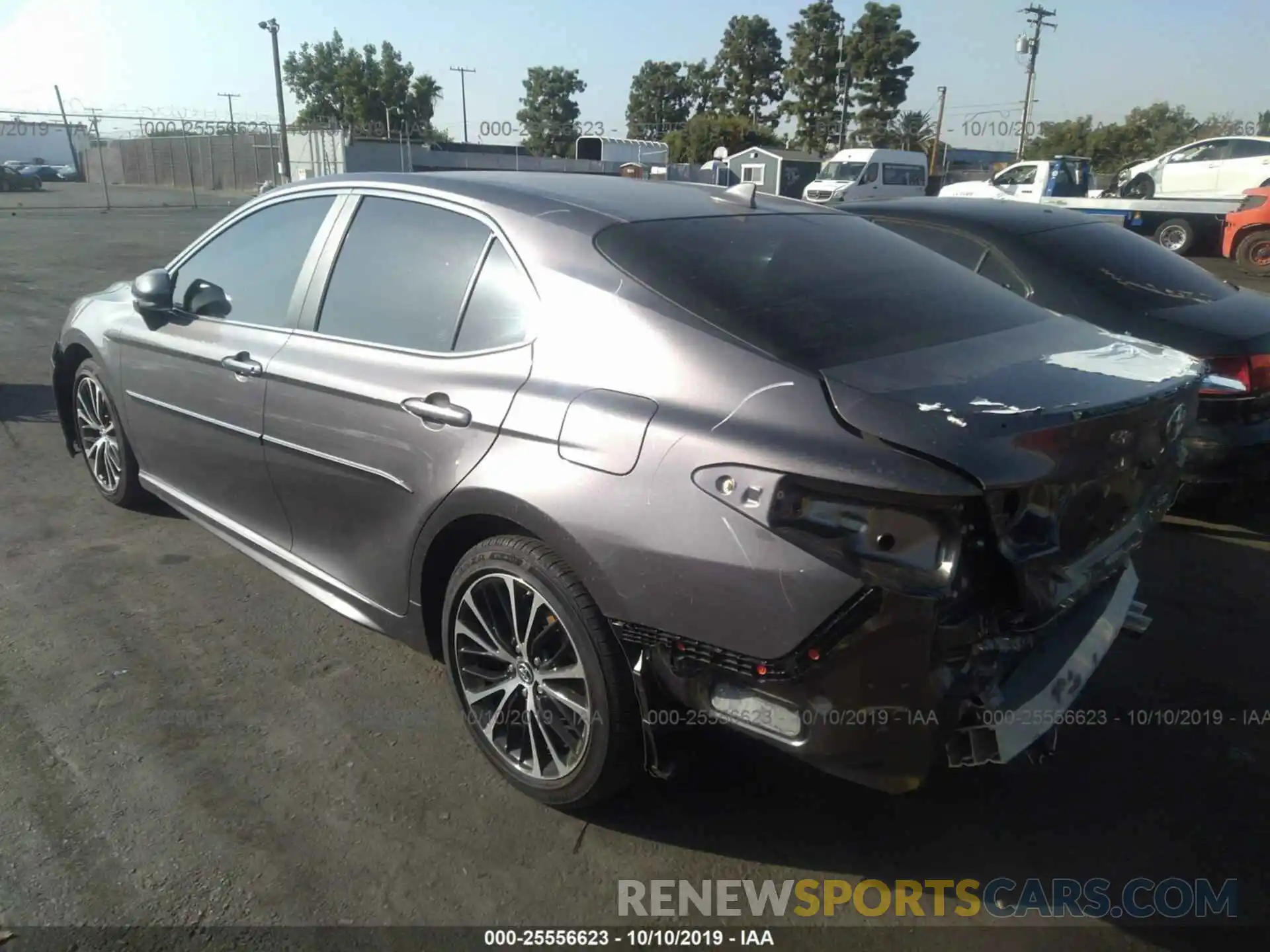 3 Photograph of a damaged car 4T1B11HK2KU195477 TOYOTA CAMRY 2019