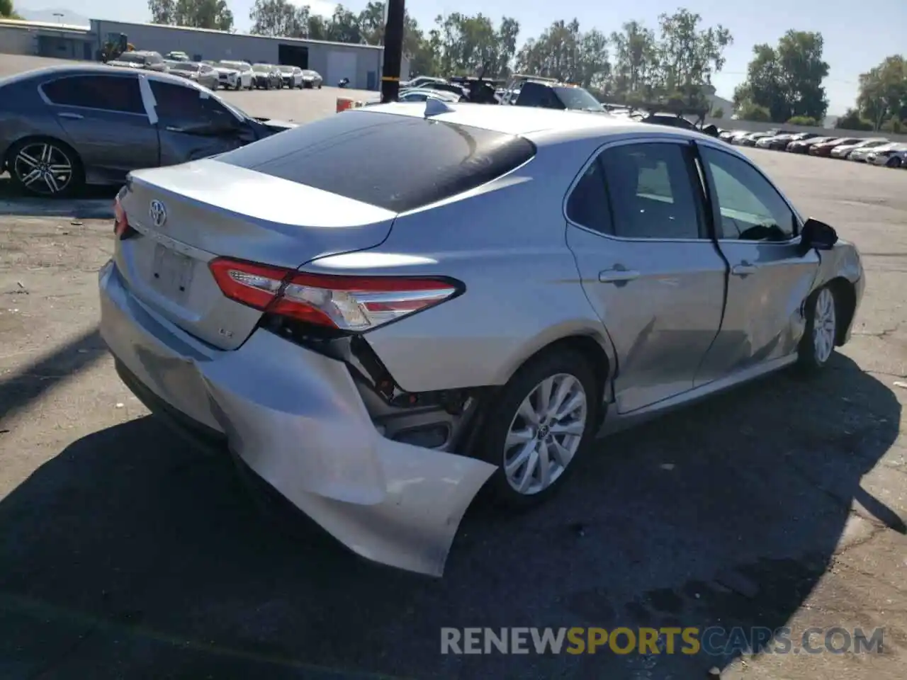 4 Photograph of a damaged car 4T1B11HK2KU195964 TOYOTA CAMRY 2019