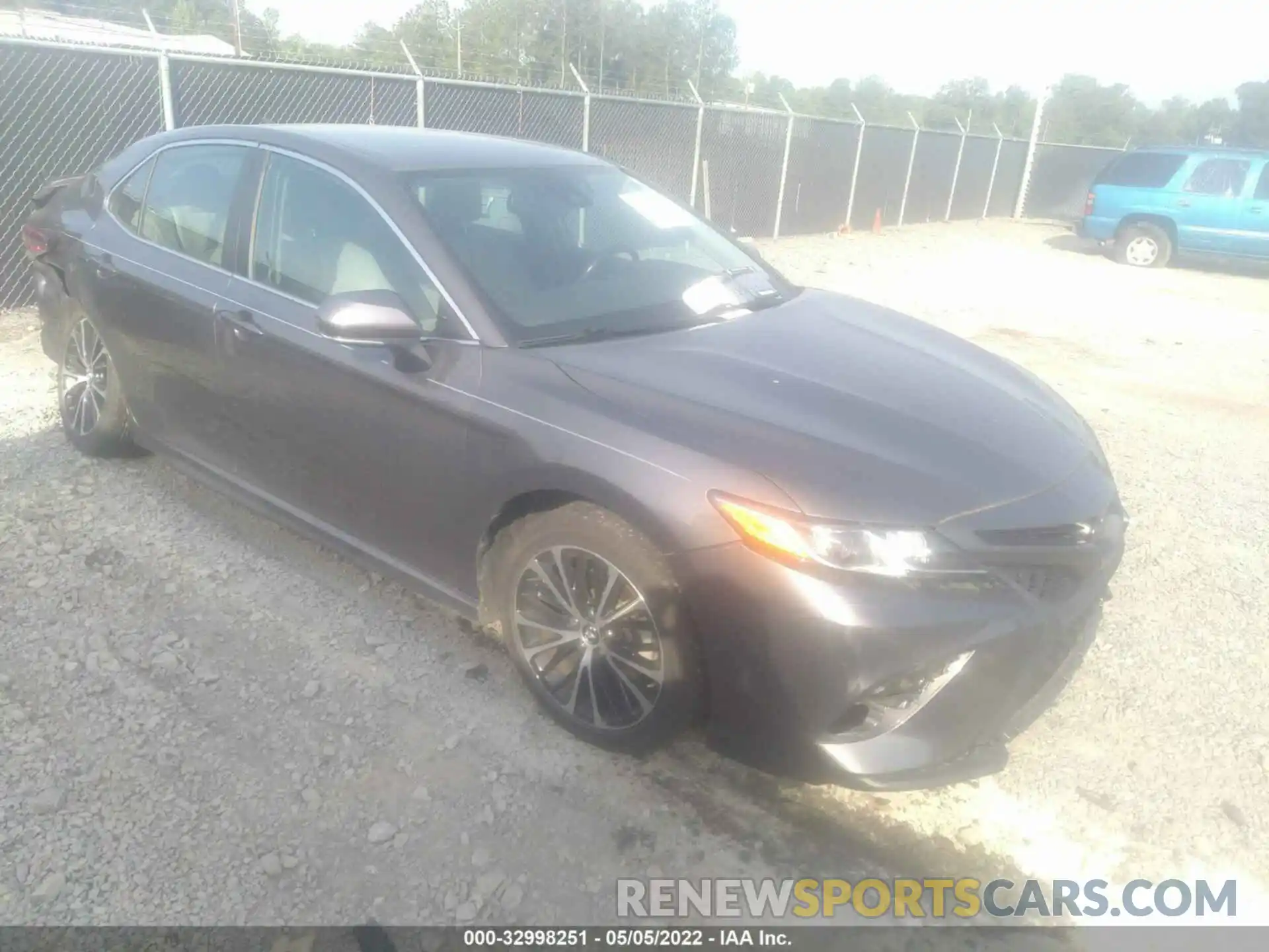 1 Photograph of a damaged car 4T1B11HK2KU196709 TOYOTA CAMRY 2019