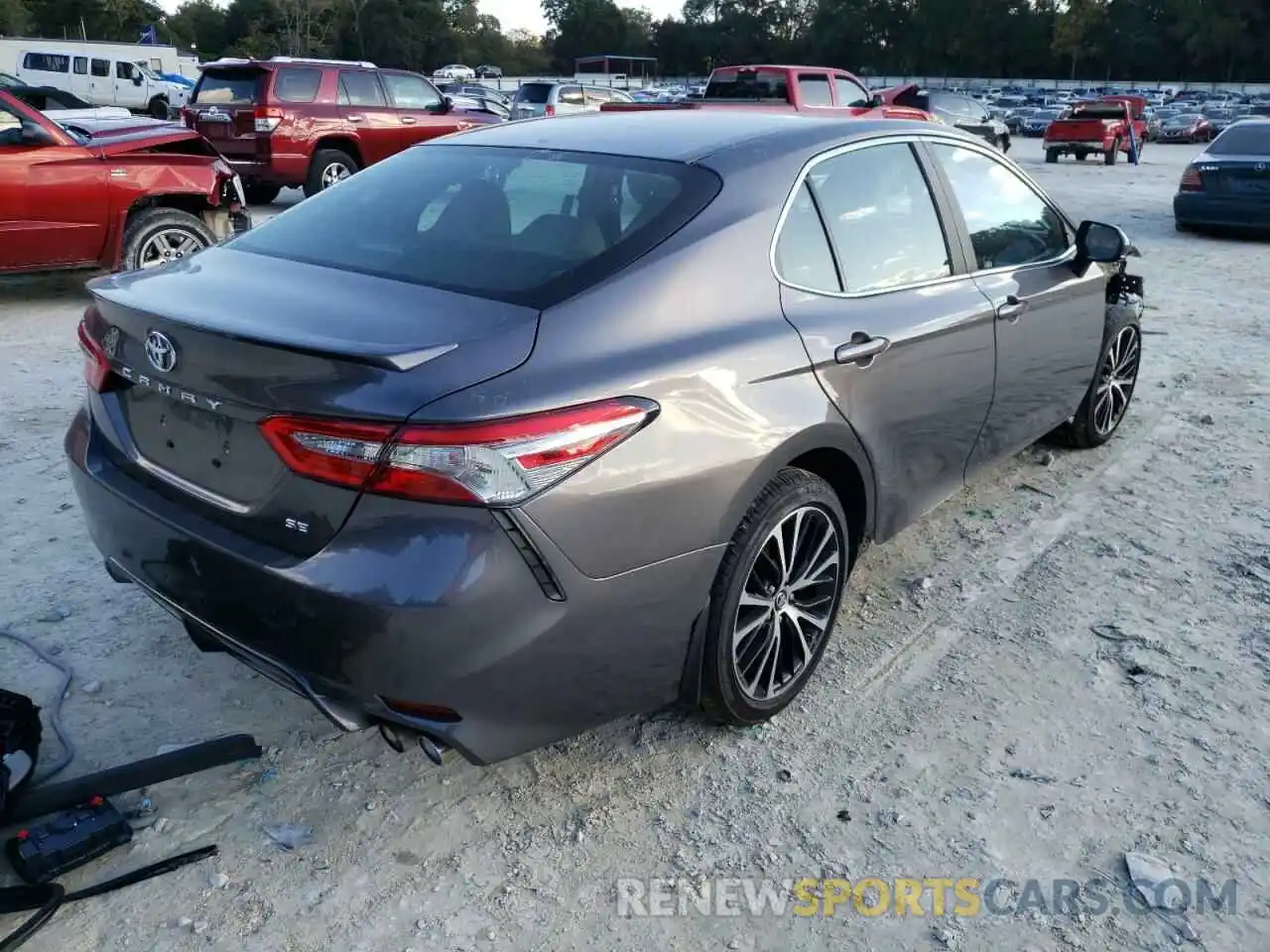 4 Photograph of a damaged car 4T1B11HK2KU196807 TOYOTA CAMRY 2019