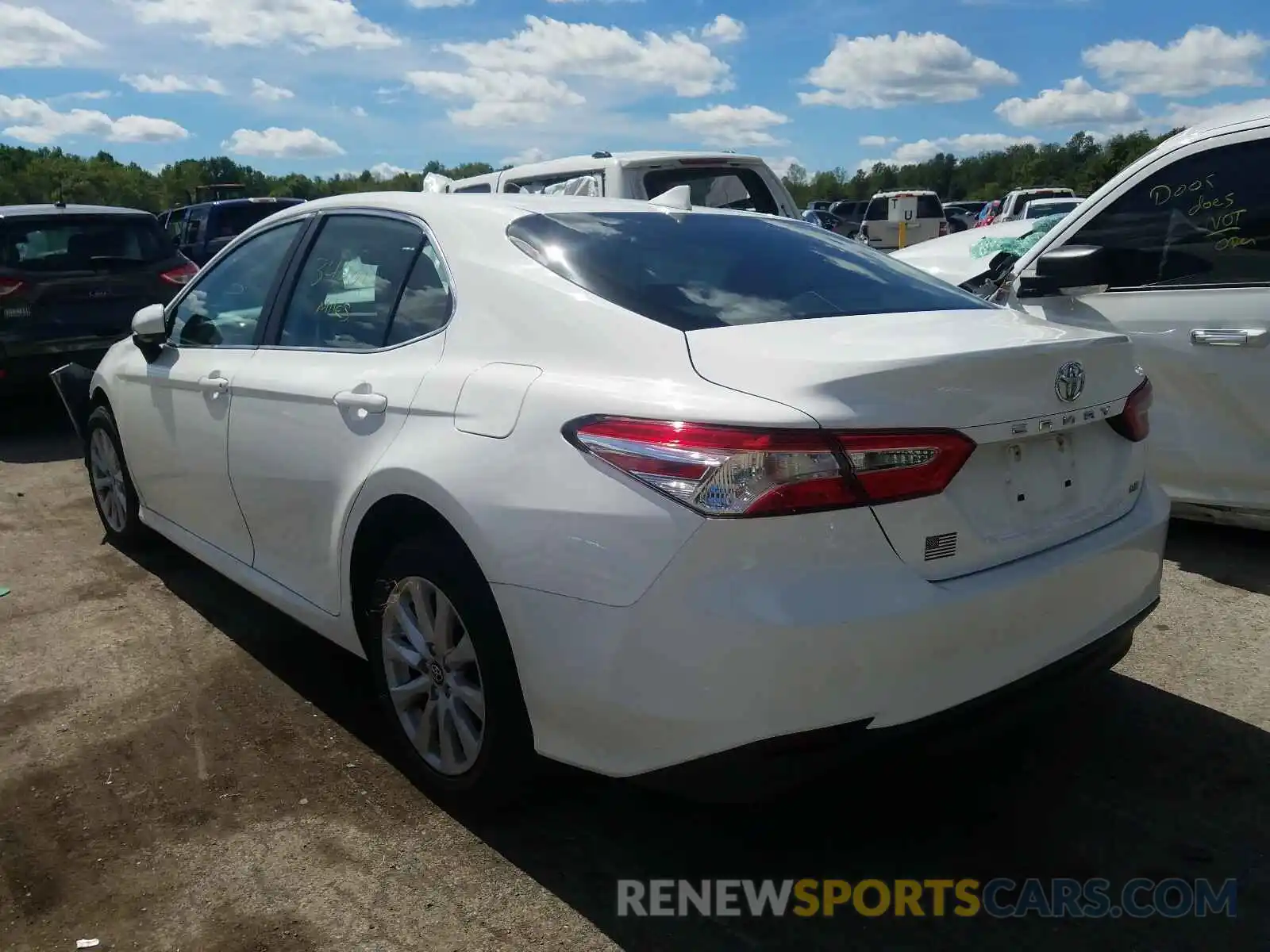 3 Photograph of a damaged car 4T1B11HK2KU197620 TOYOTA CAMRY 2019