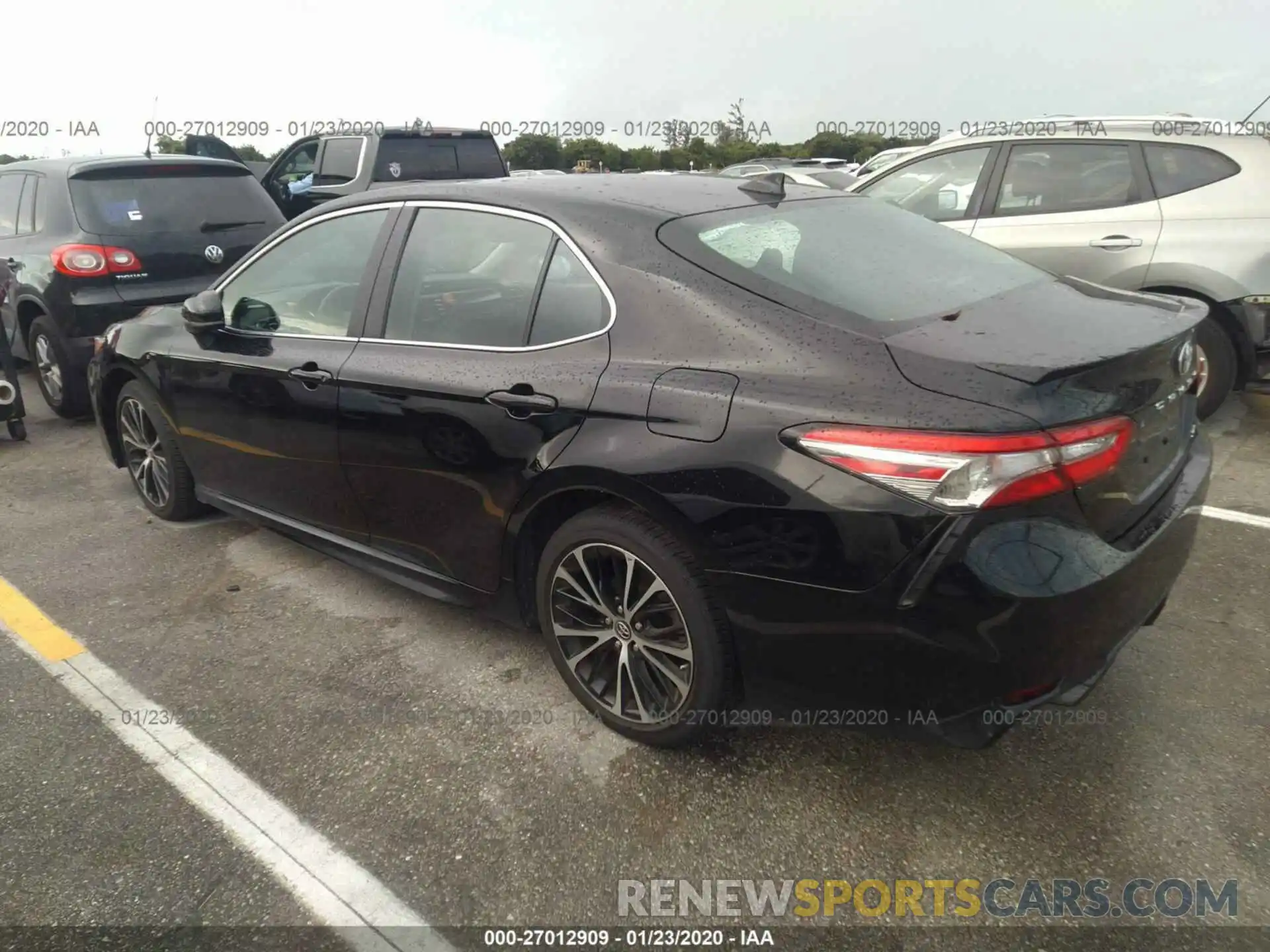 3 Photograph of a damaged car 4T1B11HK2KU198511 TOYOTA CAMRY 2019