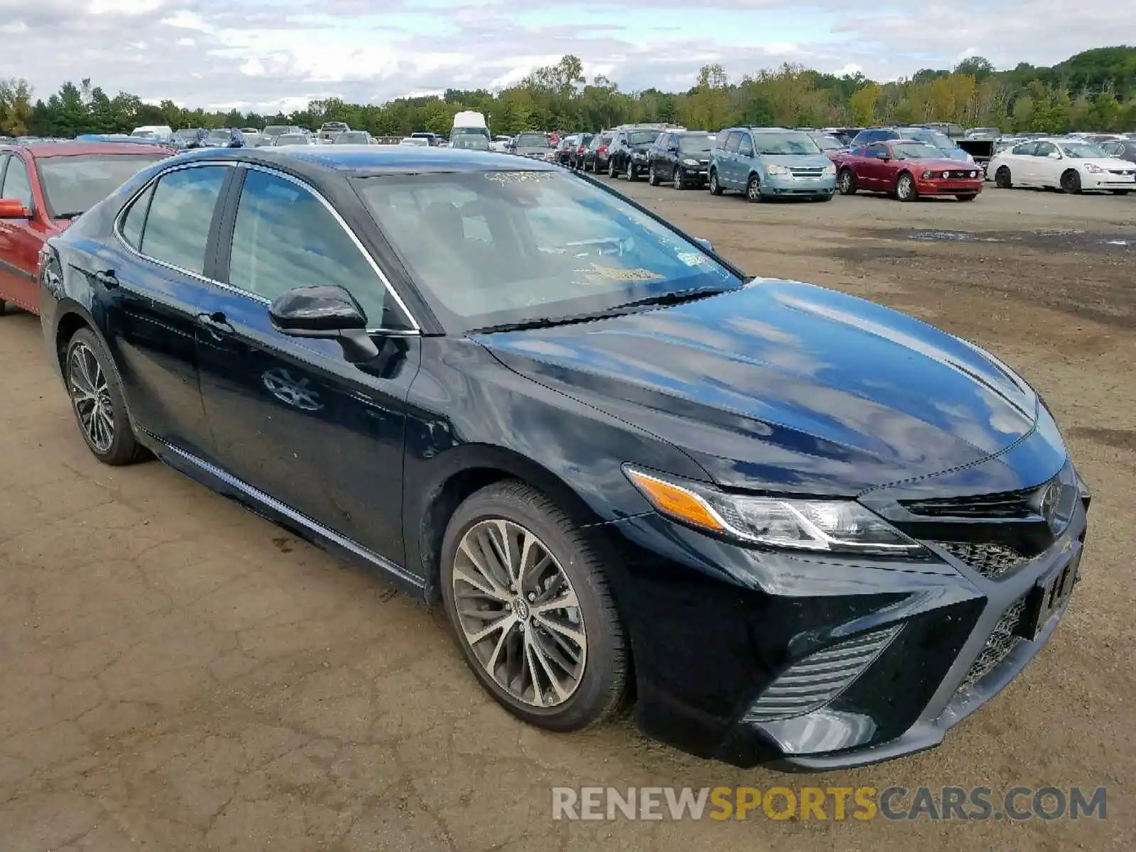 1 Photograph of a damaged car 4T1B11HK2KU198542 TOYOTA CAMRY 2019