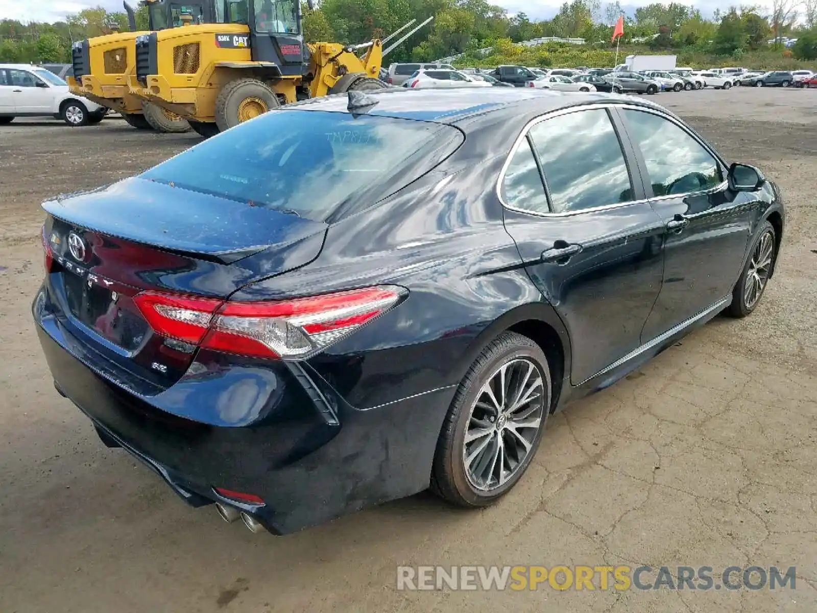 4 Photograph of a damaged car 4T1B11HK2KU198542 TOYOTA CAMRY 2019