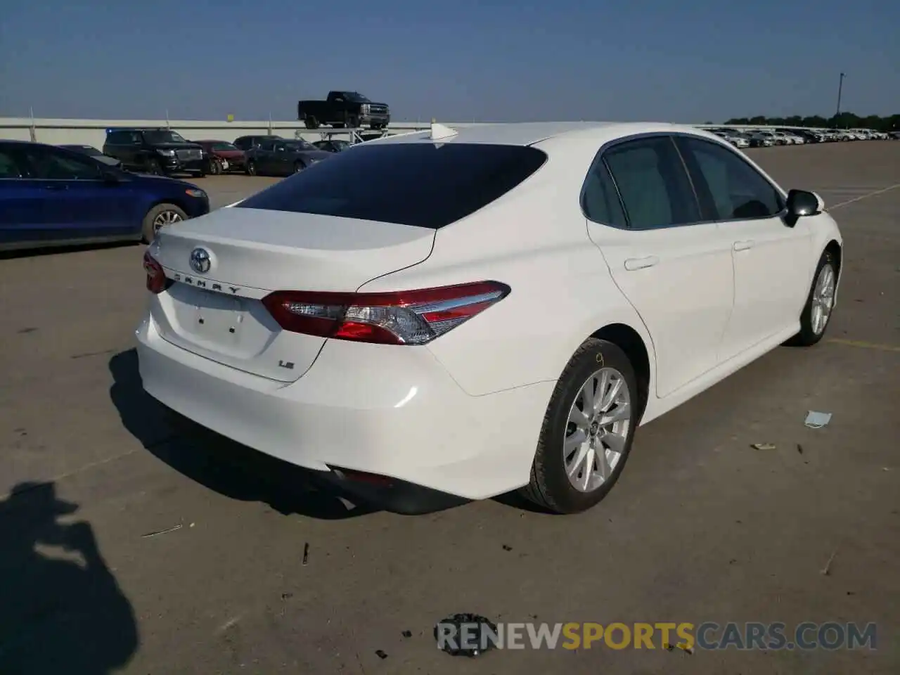 4 Photograph of a damaged car 4T1B11HK2KU200418 TOYOTA CAMRY 2019