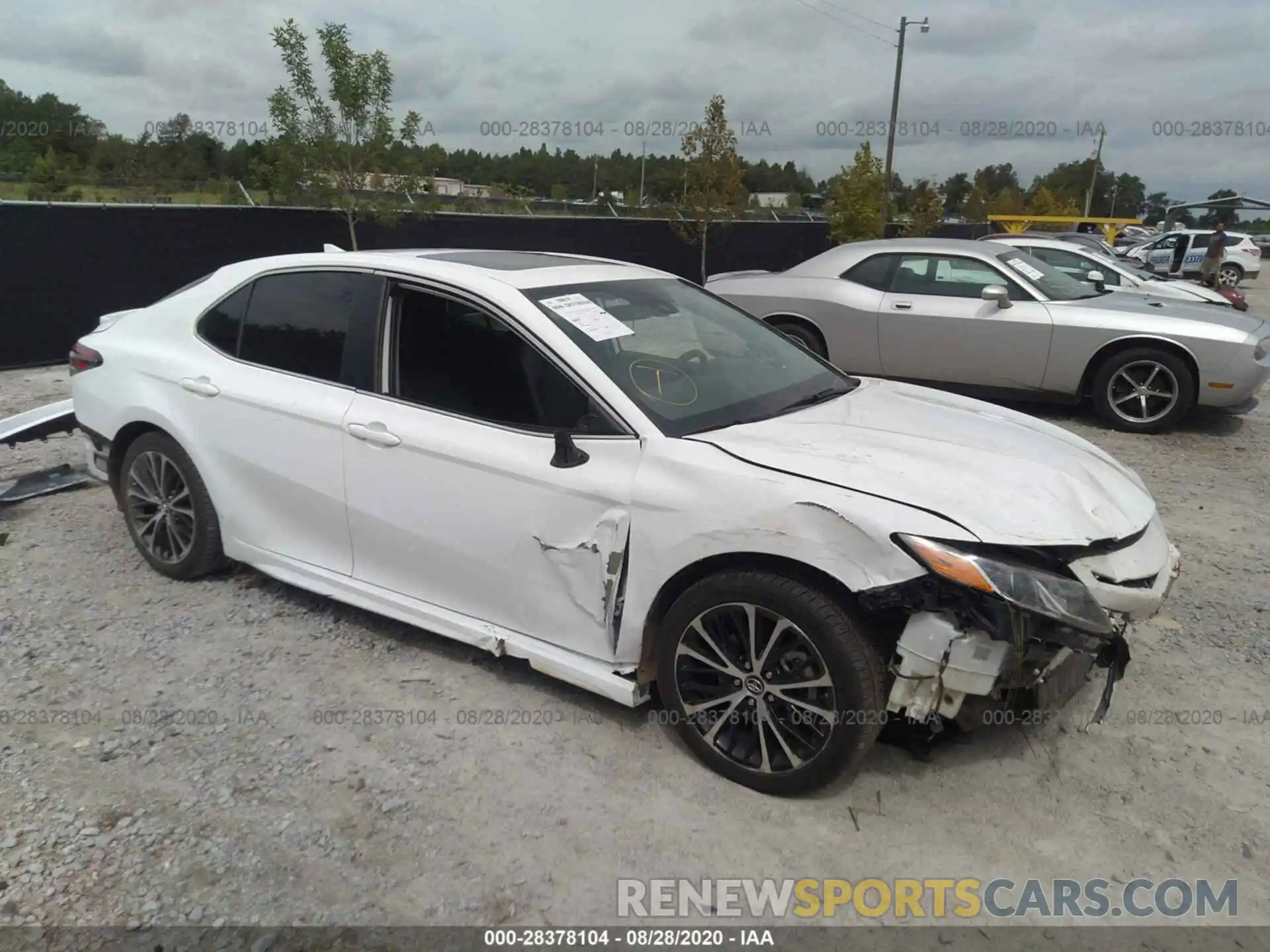 1 Photograph of a damaged car 4T1B11HK2KU200967 TOYOTA CAMRY 2019