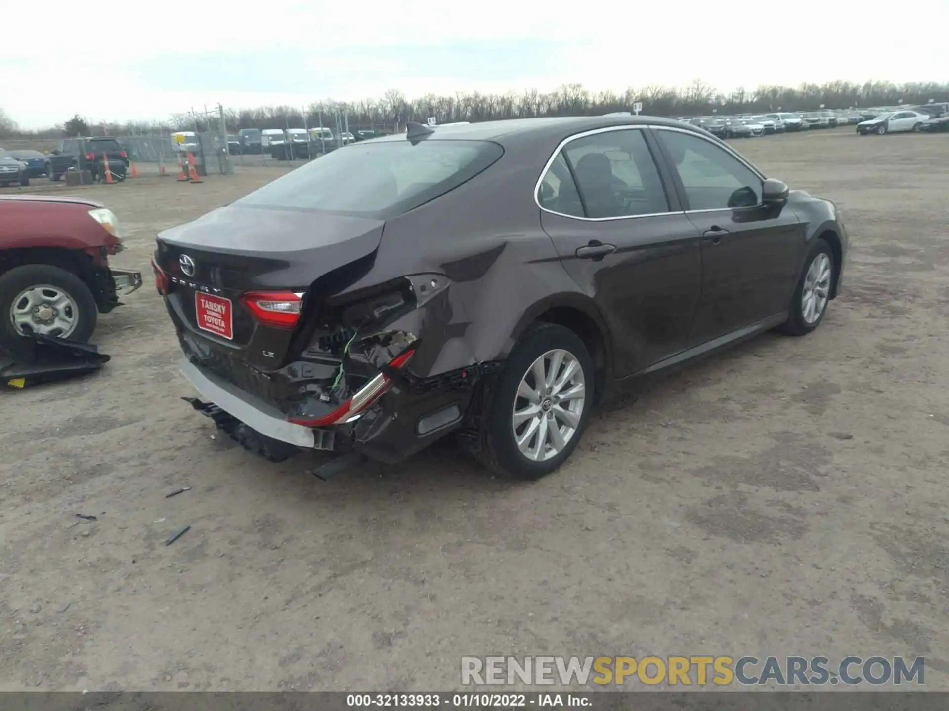 4 Photograph of a damaged car 4T1B11HK2KU201584 TOYOTA CAMRY 2019