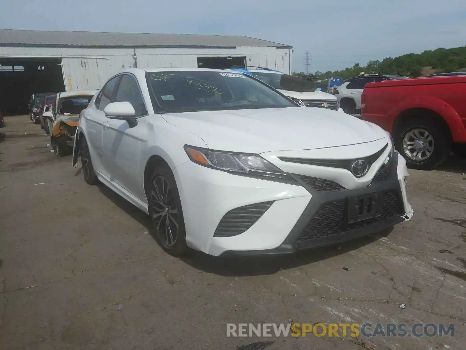 1 Photograph of a damaged car 4T1B11HK2KU202105 TOYOTA CAMRY 2019