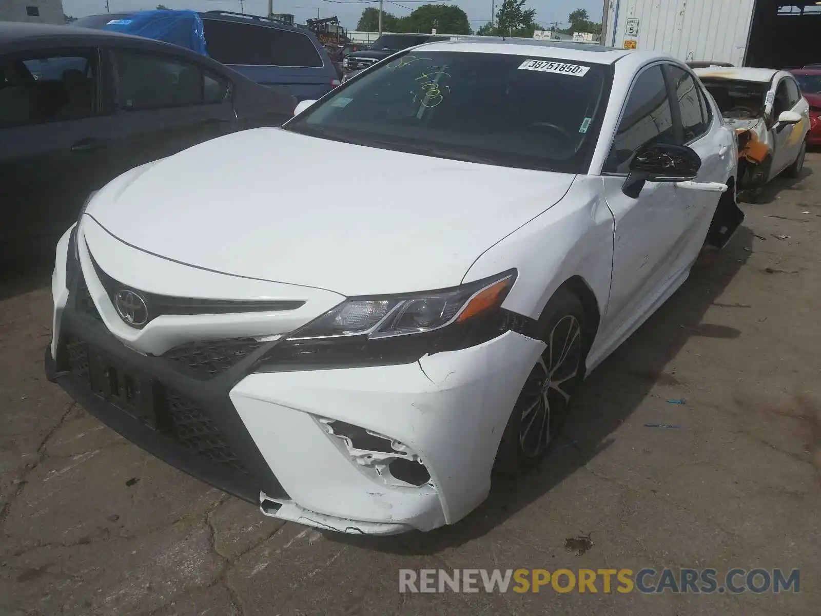 2 Photograph of a damaged car 4T1B11HK2KU202105 TOYOTA CAMRY 2019