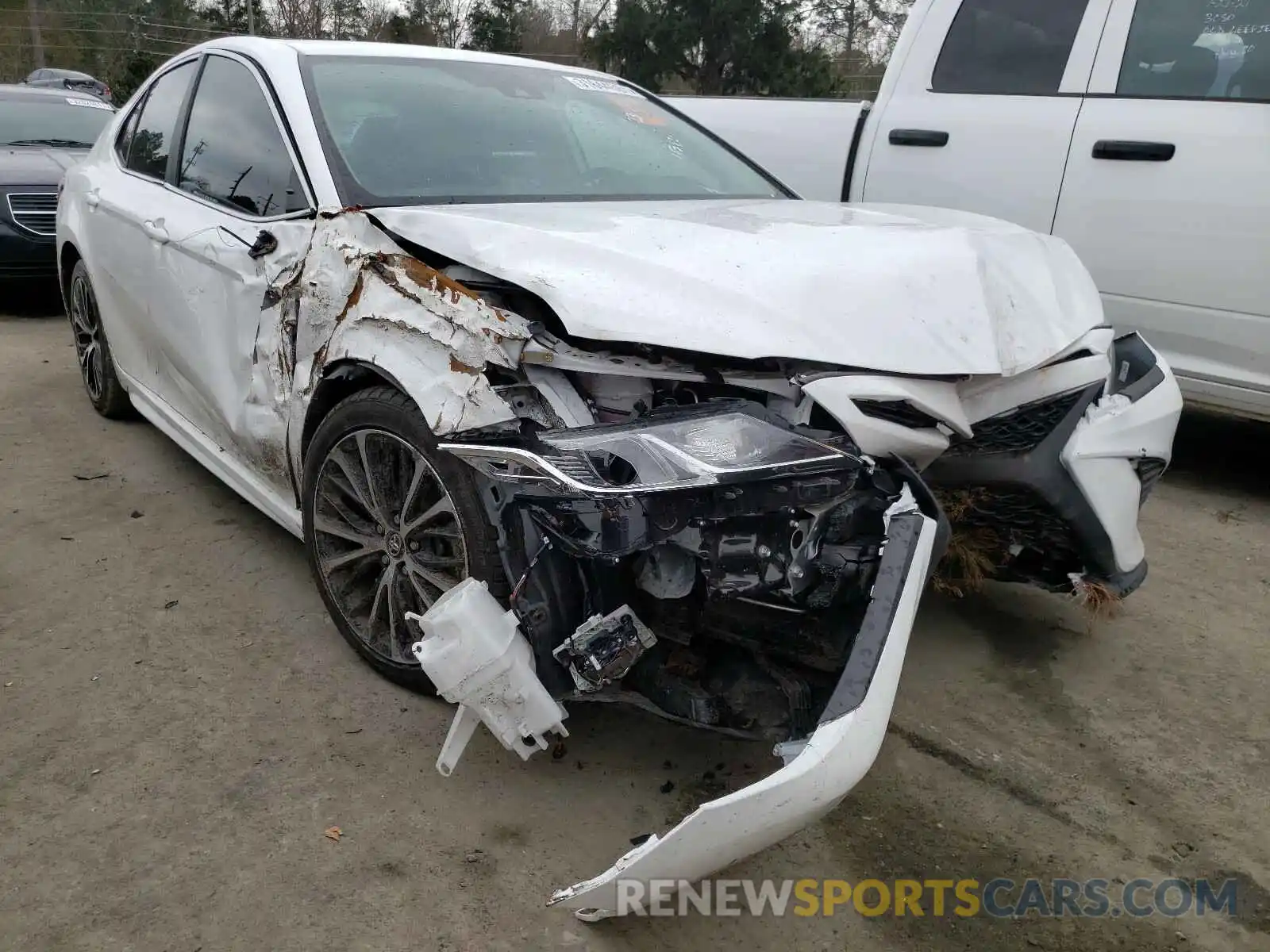 1 Photograph of a damaged car 4T1B11HK2KU202332 TOYOTA CAMRY 2019