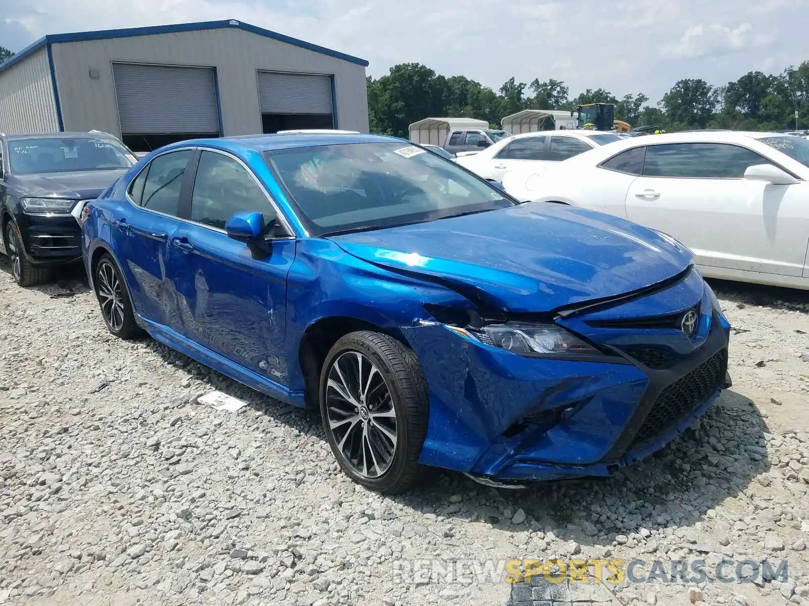 1 Photograph of a damaged car 4T1B11HK2KU202640 TOYOTA CAMRY 2019