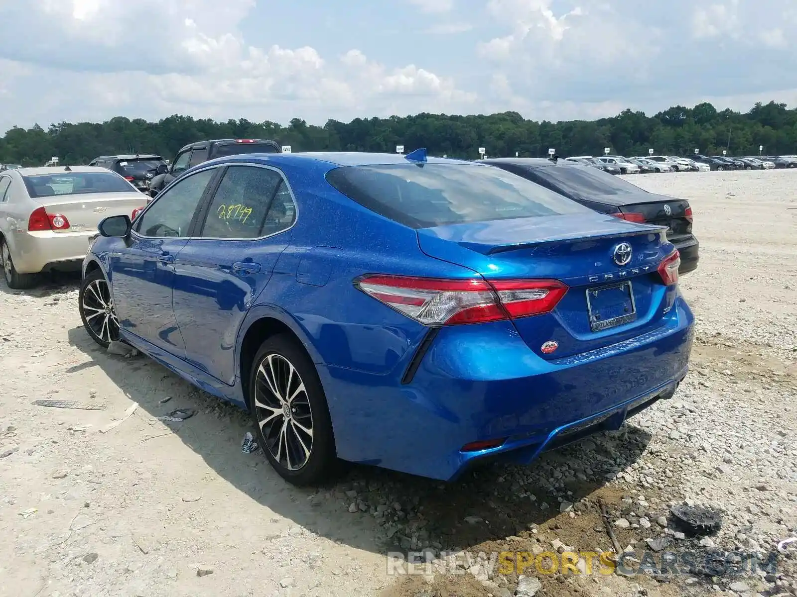 3 Photograph of a damaged car 4T1B11HK2KU202640 TOYOTA CAMRY 2019