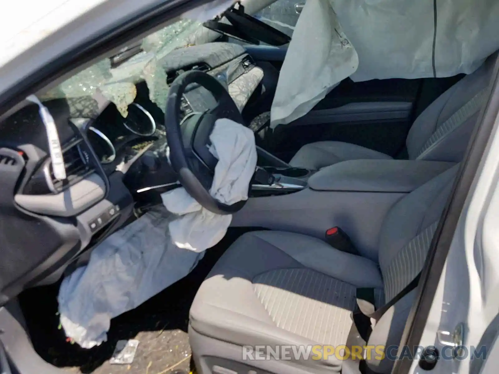 5 Photograph of a damaged car 4T1B11HK2KU203240 TOYOTA CAMRY 2019