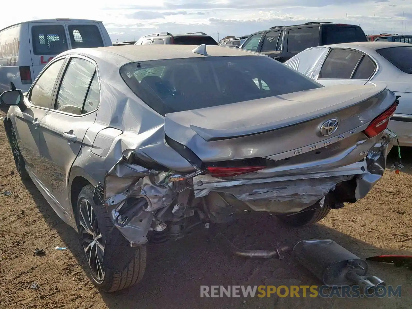 3 Photograph of a damaged car 4T1B11HK2KU204338 TOYOTA CAMRY 2019