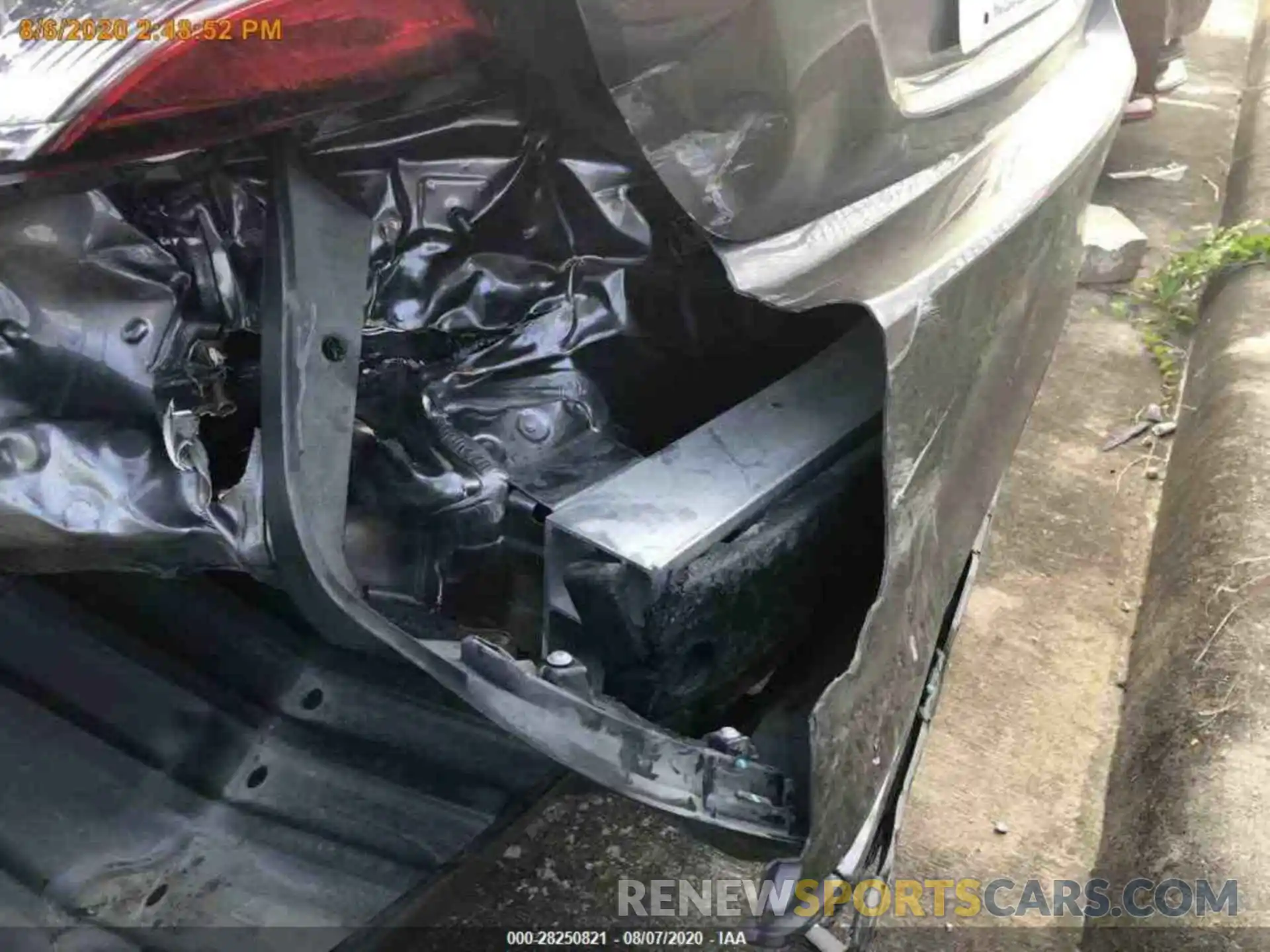 13 Photograph of a damaged car 4T1B11HK2KU205621 TOYOTA CAMRY 2019