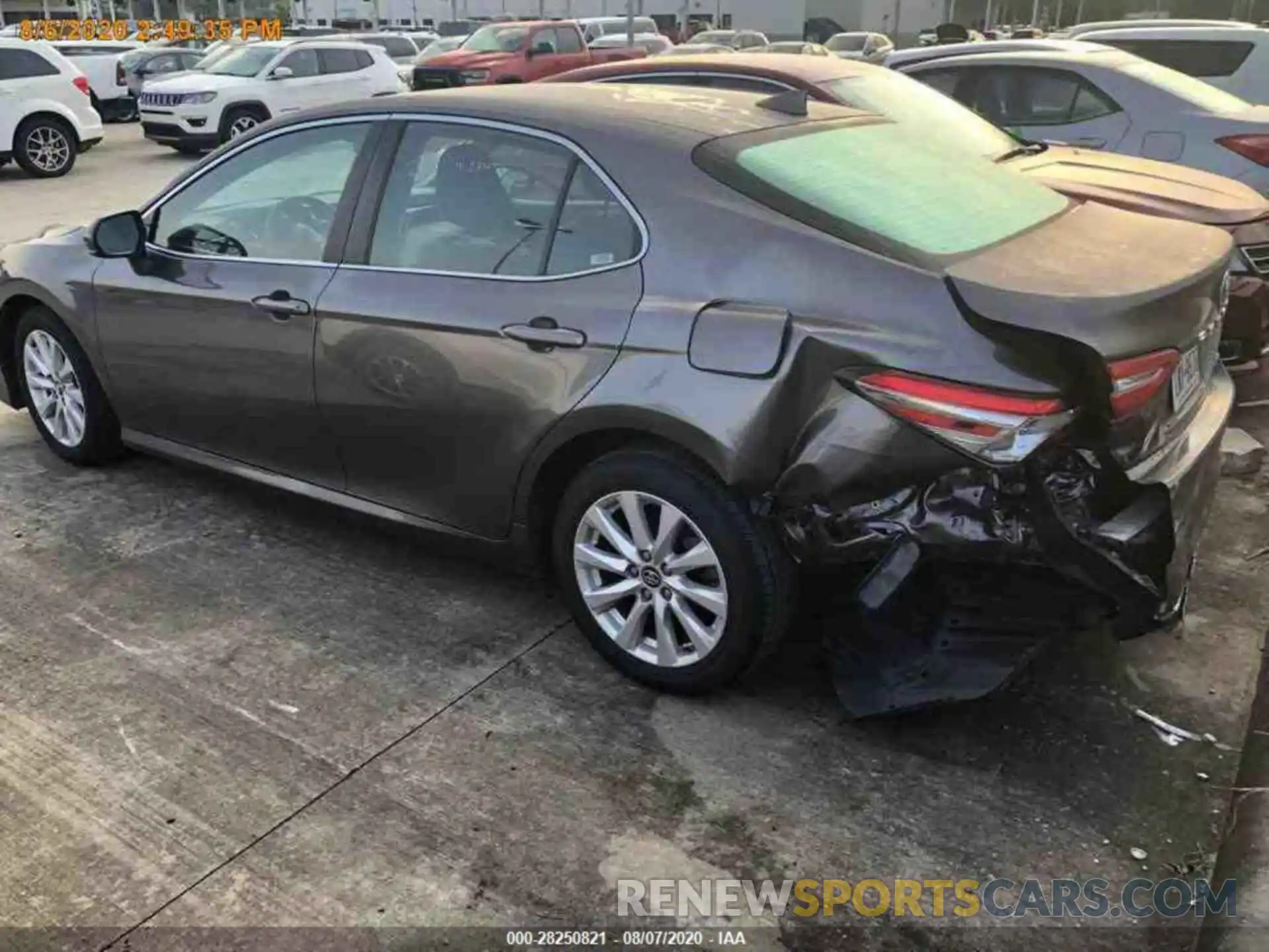 14 Photograph of a damaged car 4T1B11HK2KU205621 TOYOTA CAMRY 2019