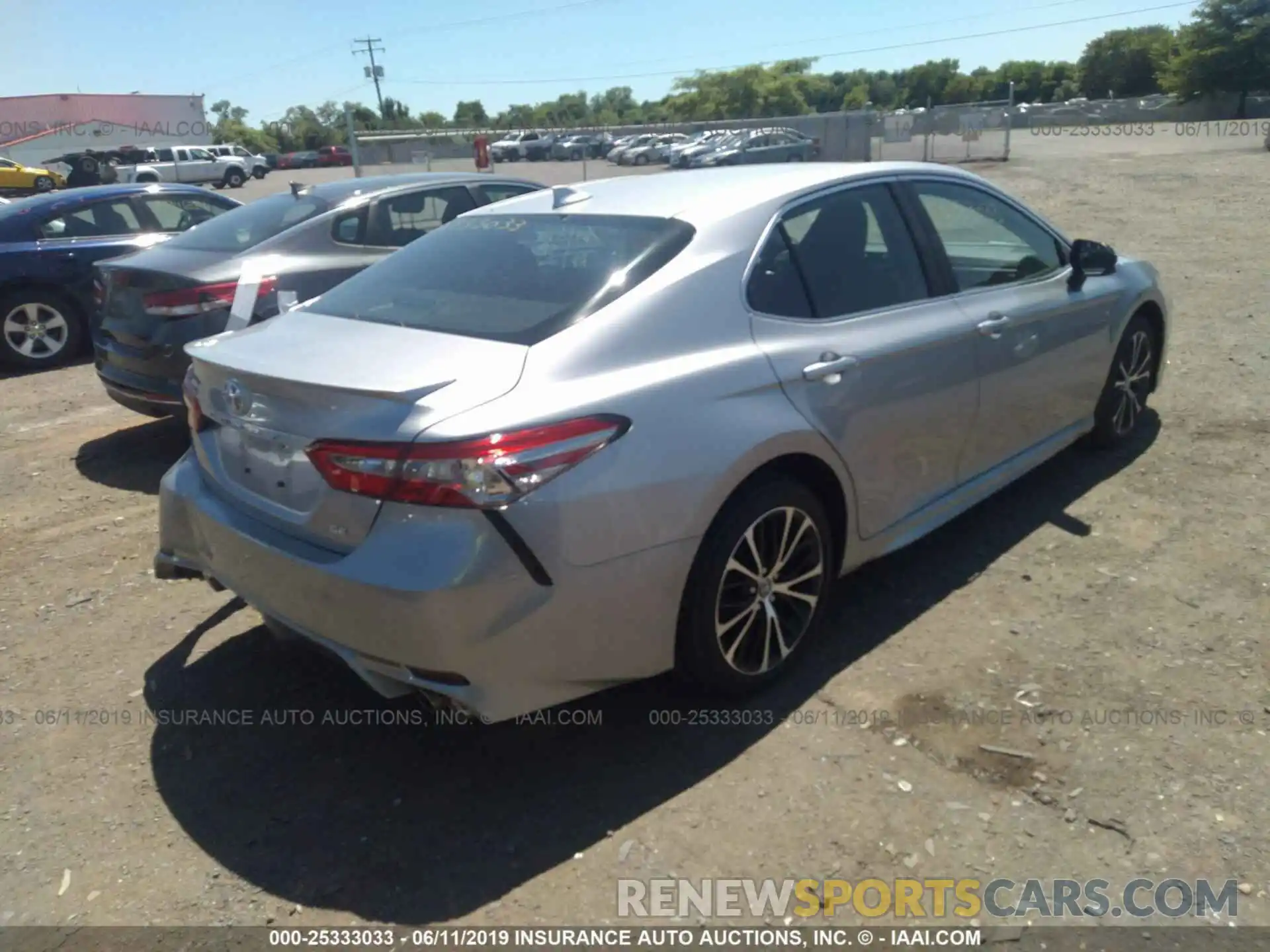 4 Photograph of a damaged car 4T1B11HK2KU206476 TOYOTA CAMRY 2019