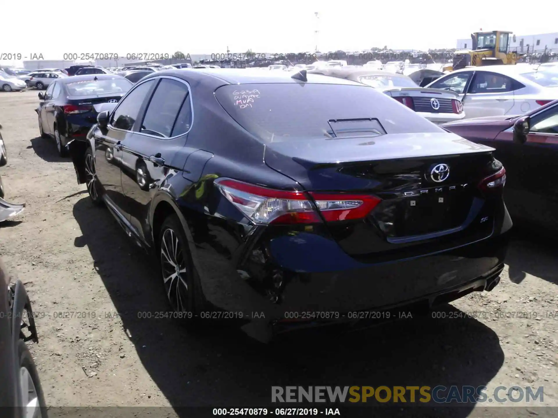 3 Photograph of a damaged car 4T1B11HK2KU206493 TOYOTA CAMRY 2019