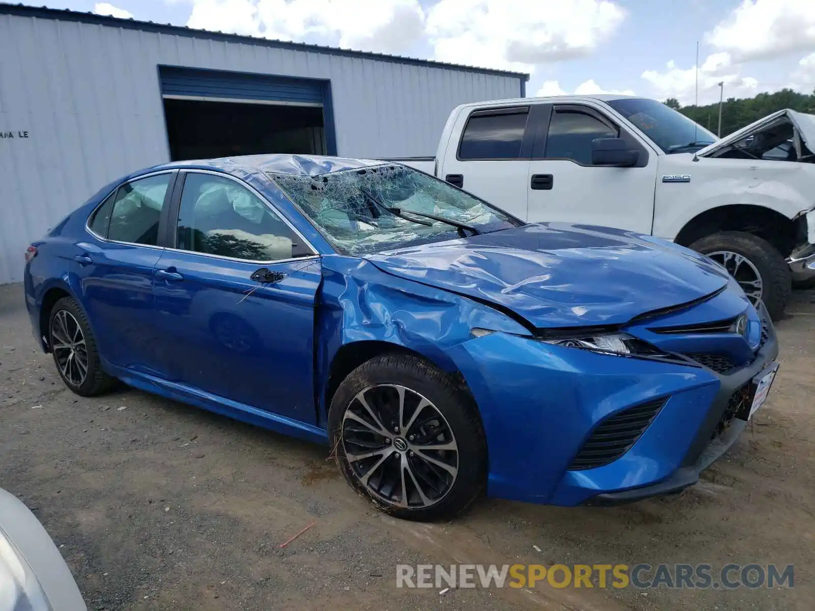 1 Photograph of a damaged car 4T1B11HK2KU206686 TOYOTA CAMRY 2019