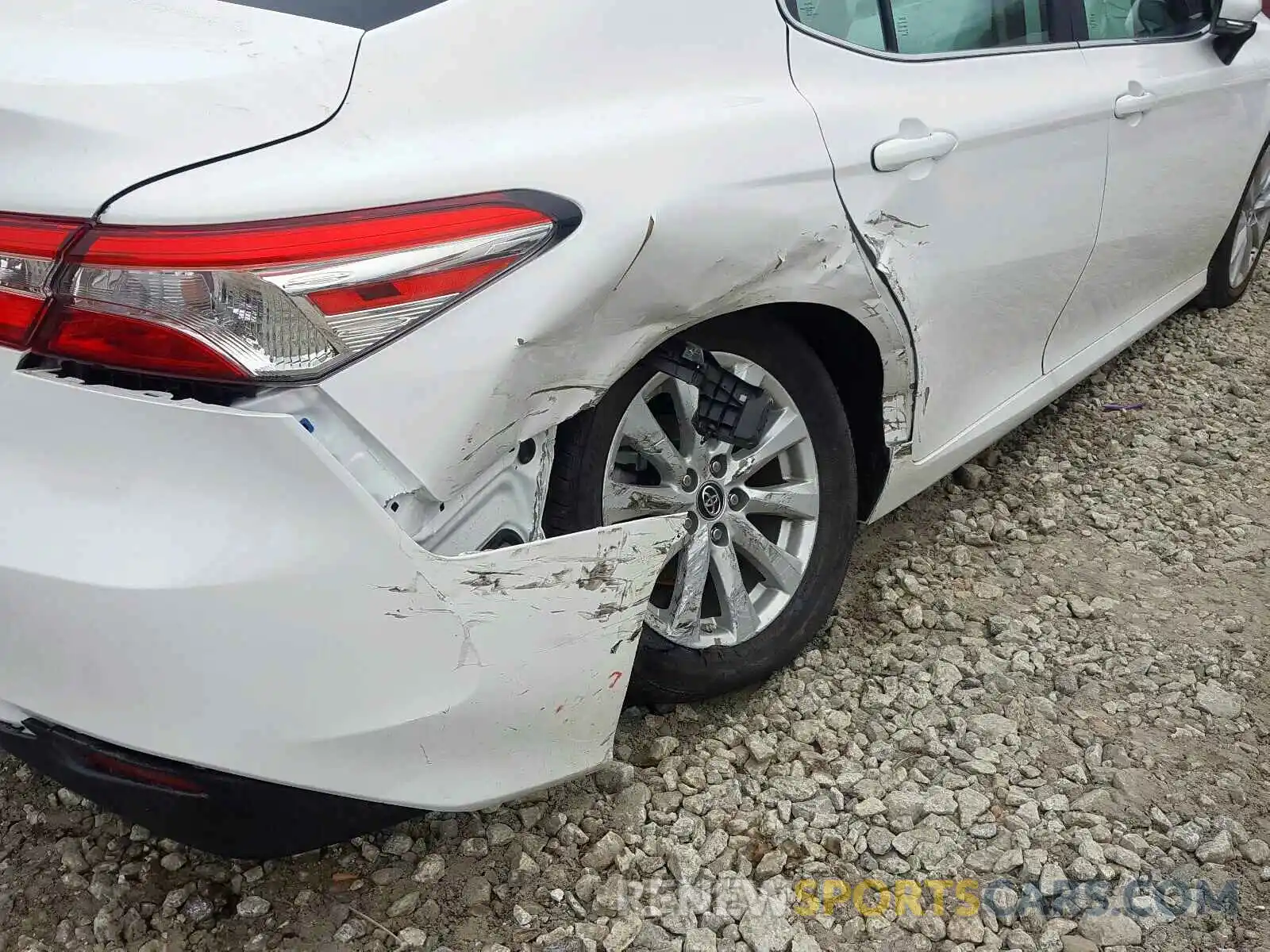 9 Photograph of a damaged car 4T1B11HK2KU208163 TOYOTA CAMRY 2019