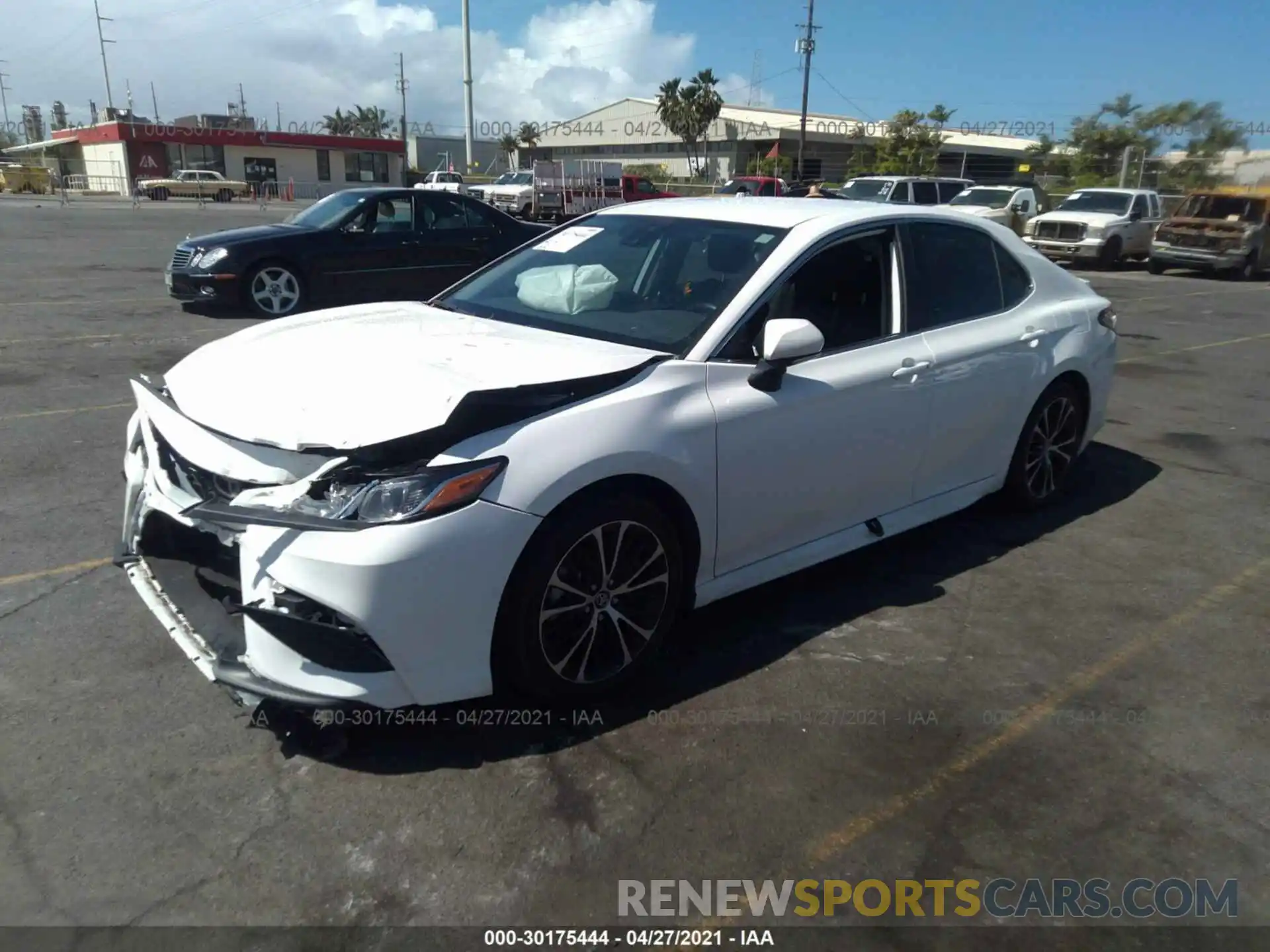 2 Photograph of a damaged car 4T1B11HK2KU208938 TOYOTA CAMRY 2019