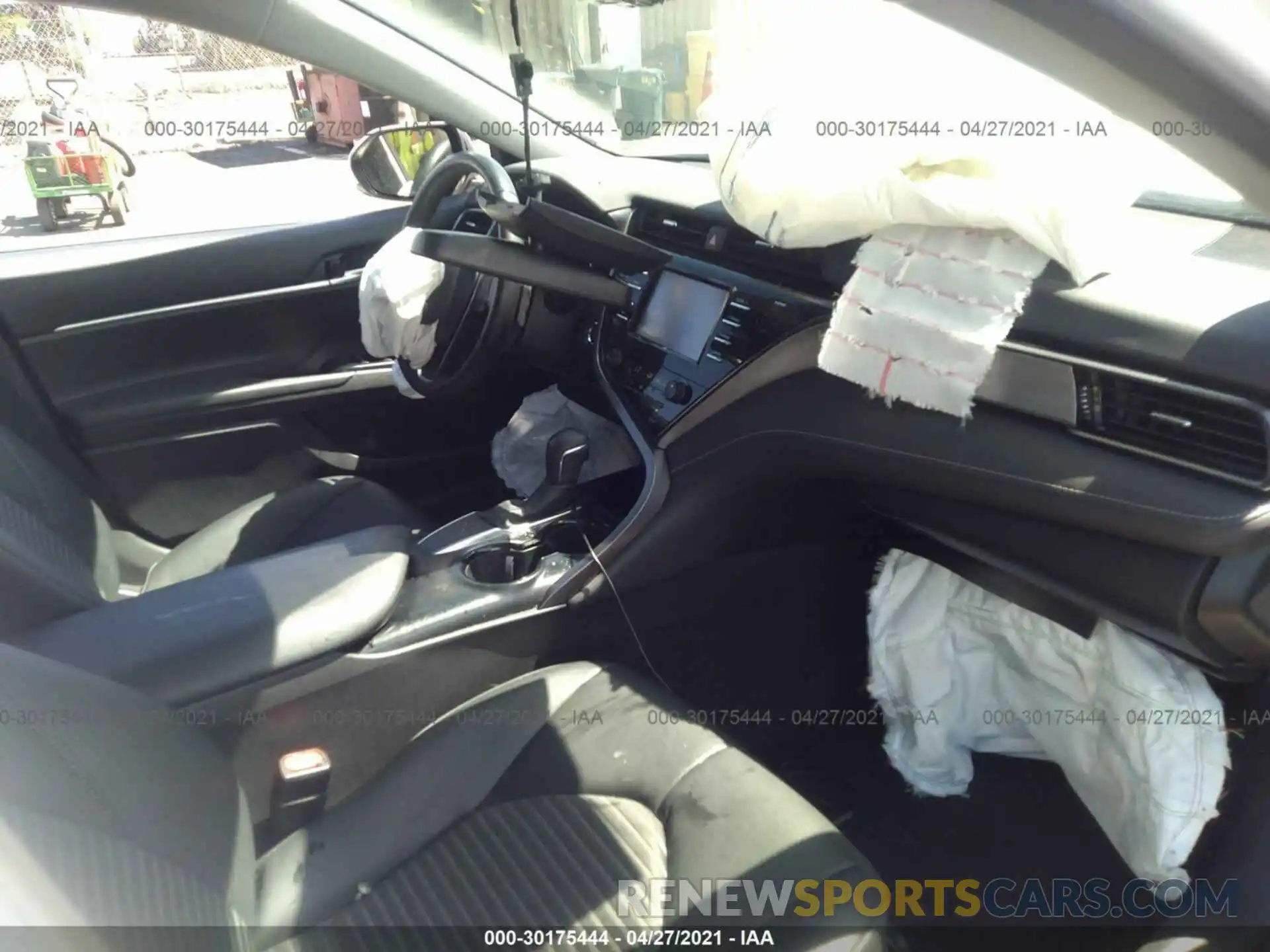 5 Photograph of a damaged car 4T1B11HK2KU208938 TOYOTA CAMRY 2019