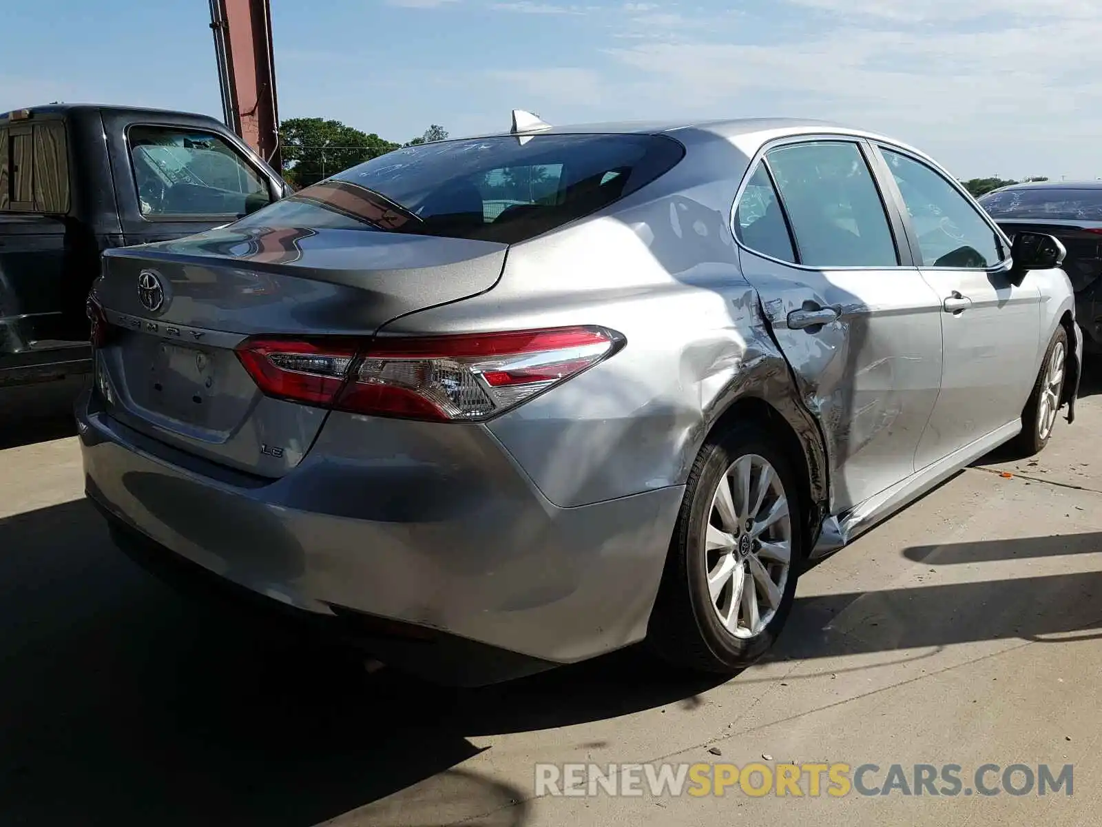 4 Photograph of a damaged car 4T1B11HK2KU209314 TOYOTA CAMRY 2019