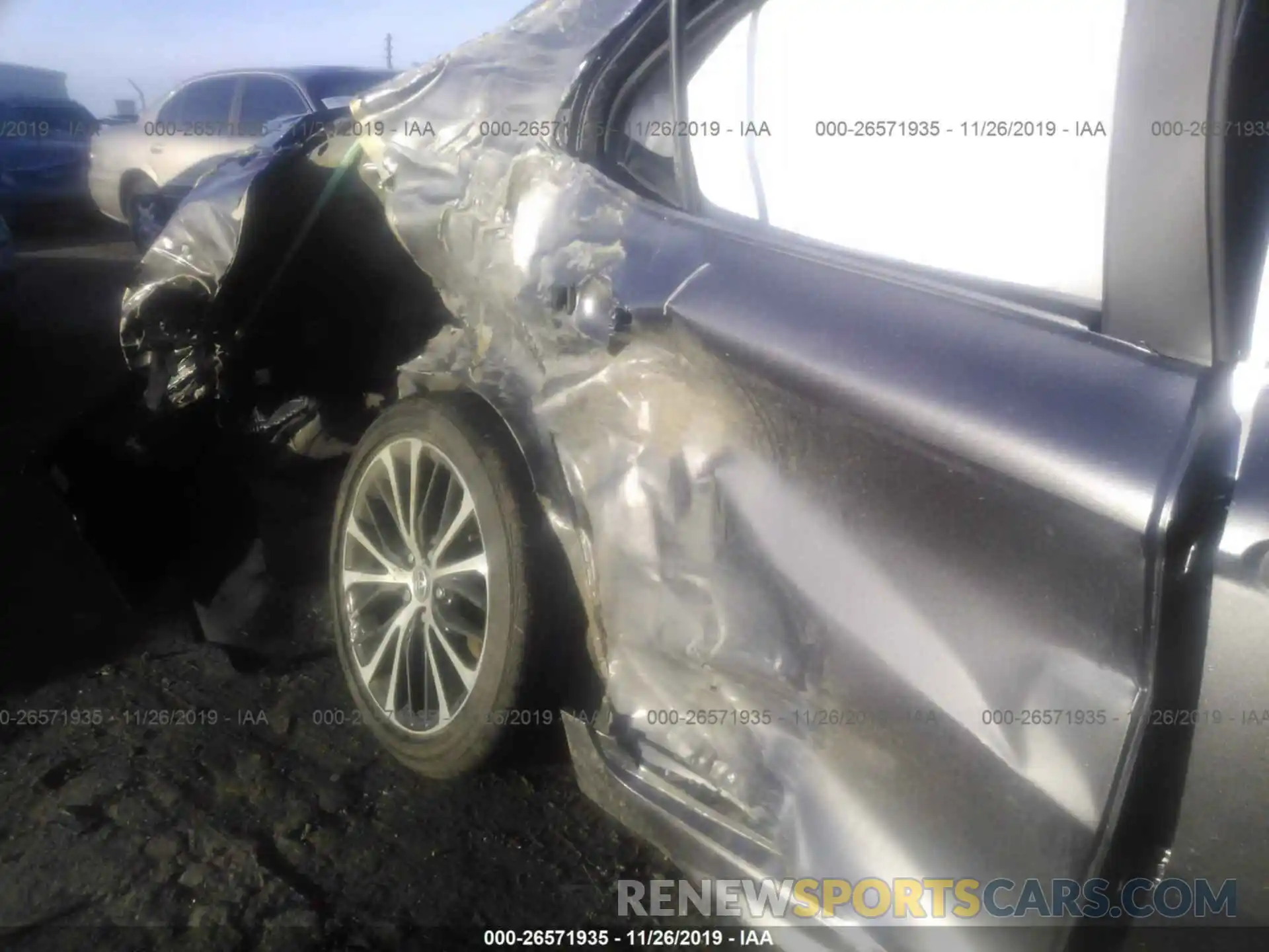 6 Photograph of a damaged car 4T1B11HK2KU209507 TOYOTA CAMRY 2019