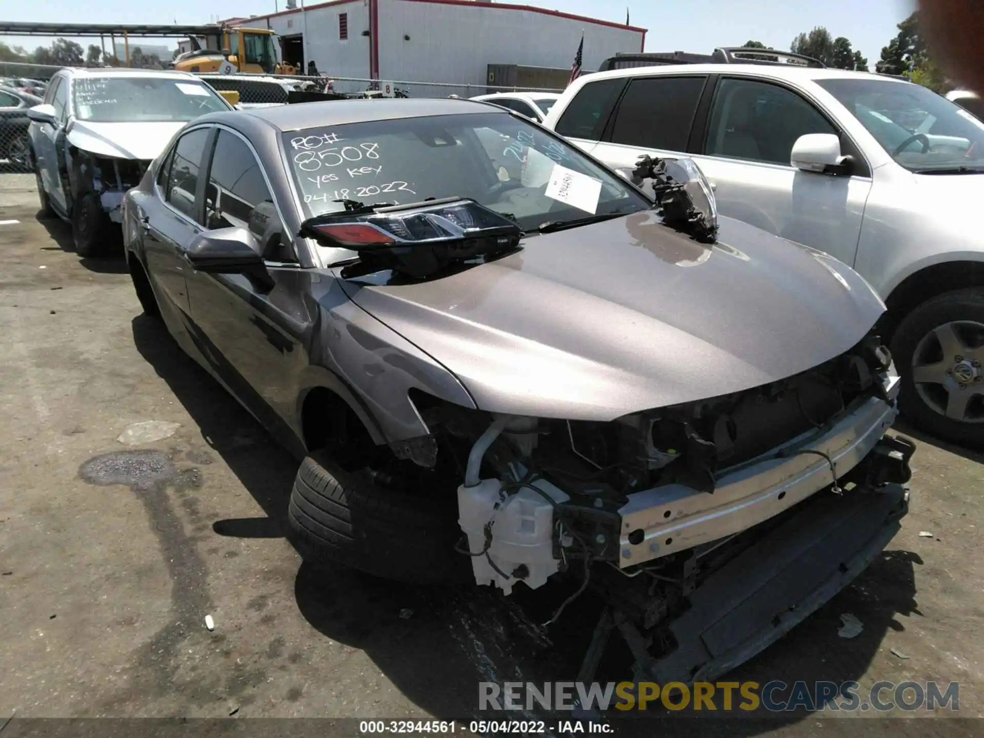 1 Photograph of a damaged car 4T1B11HK2KU210303 TOYOTA CAMRY 2019