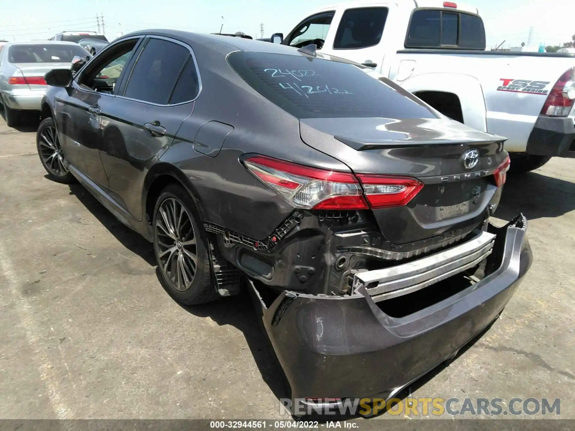 3 Photograph of a damaged car 4T1B11HK2KU210303 TOYOTA CAMRY 2019