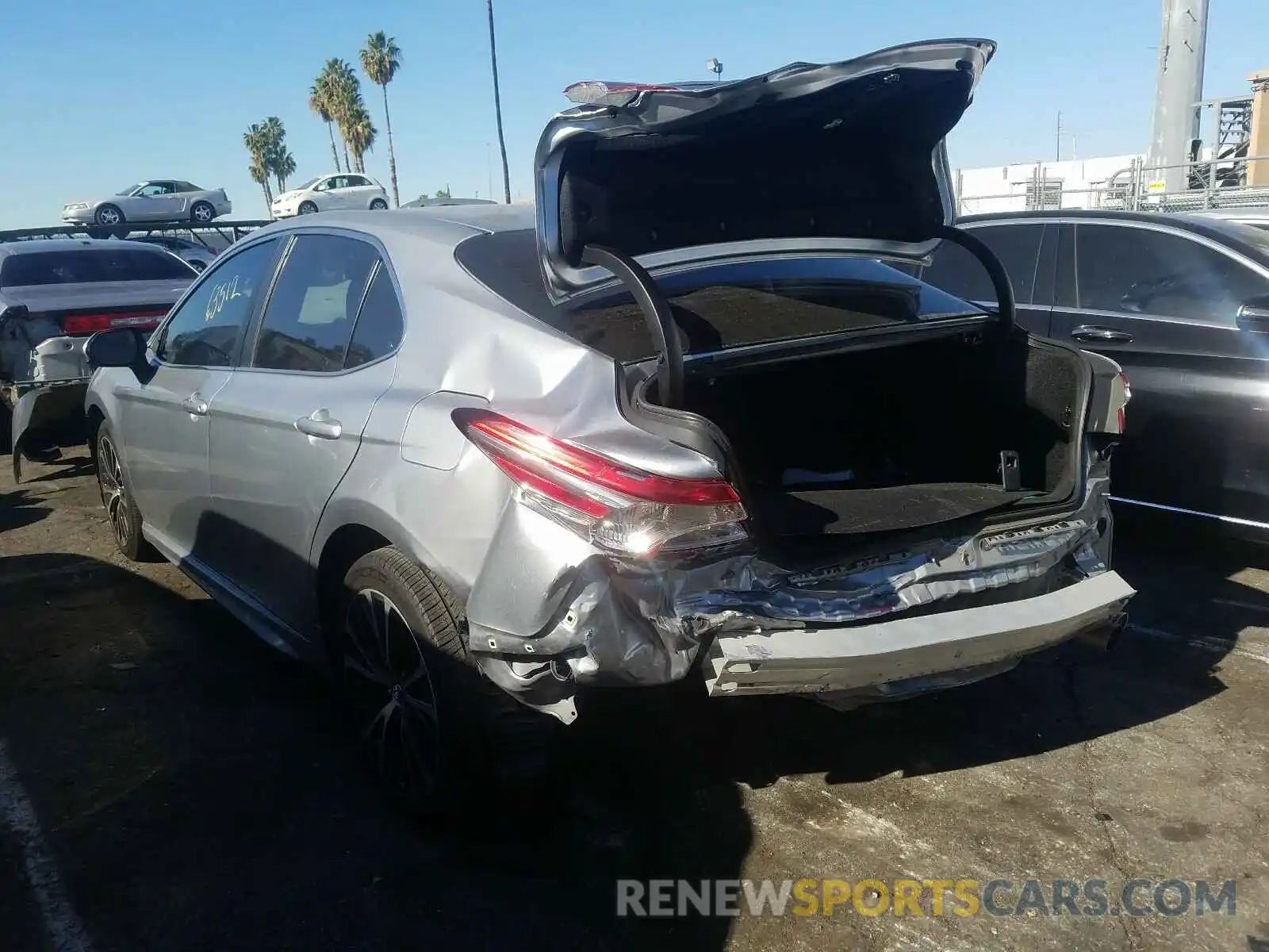 3 Photograph of a damaged car 4T1B11HK2KU210396 TOYOTA CAMRY 2019