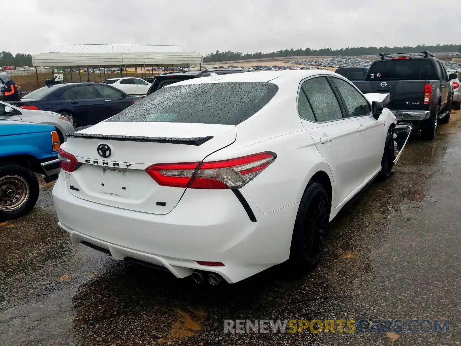 4 Photograph of a damaged car 4T1B11HK2KU211354 TOYOTA CAMRY 2019