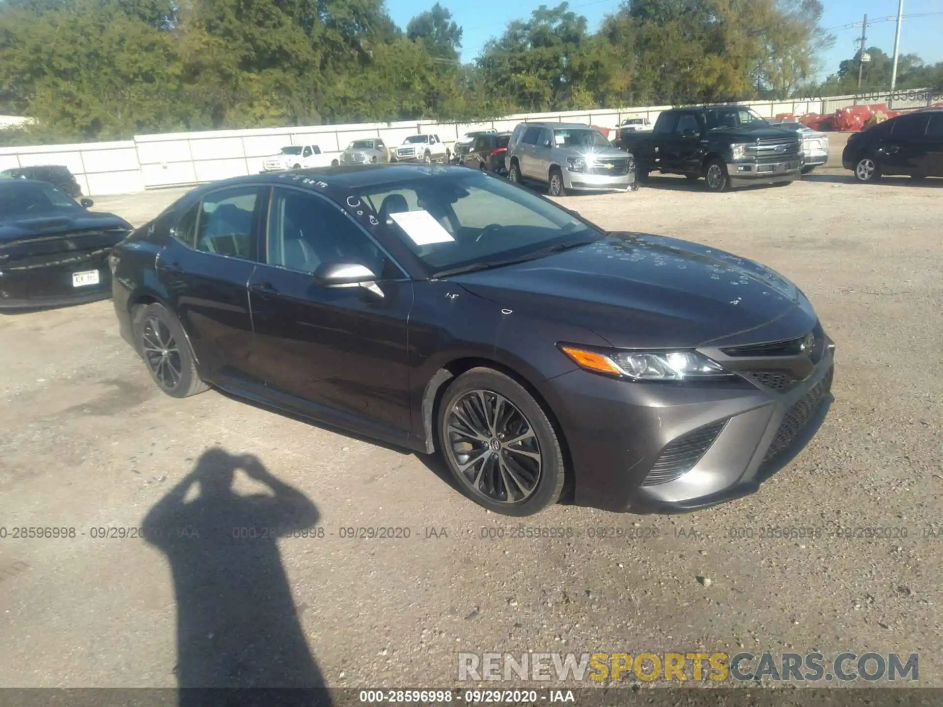 1 Photograph of a damaged car 4T1B11HK2KU211628 TOYOTA CAMRY 2019