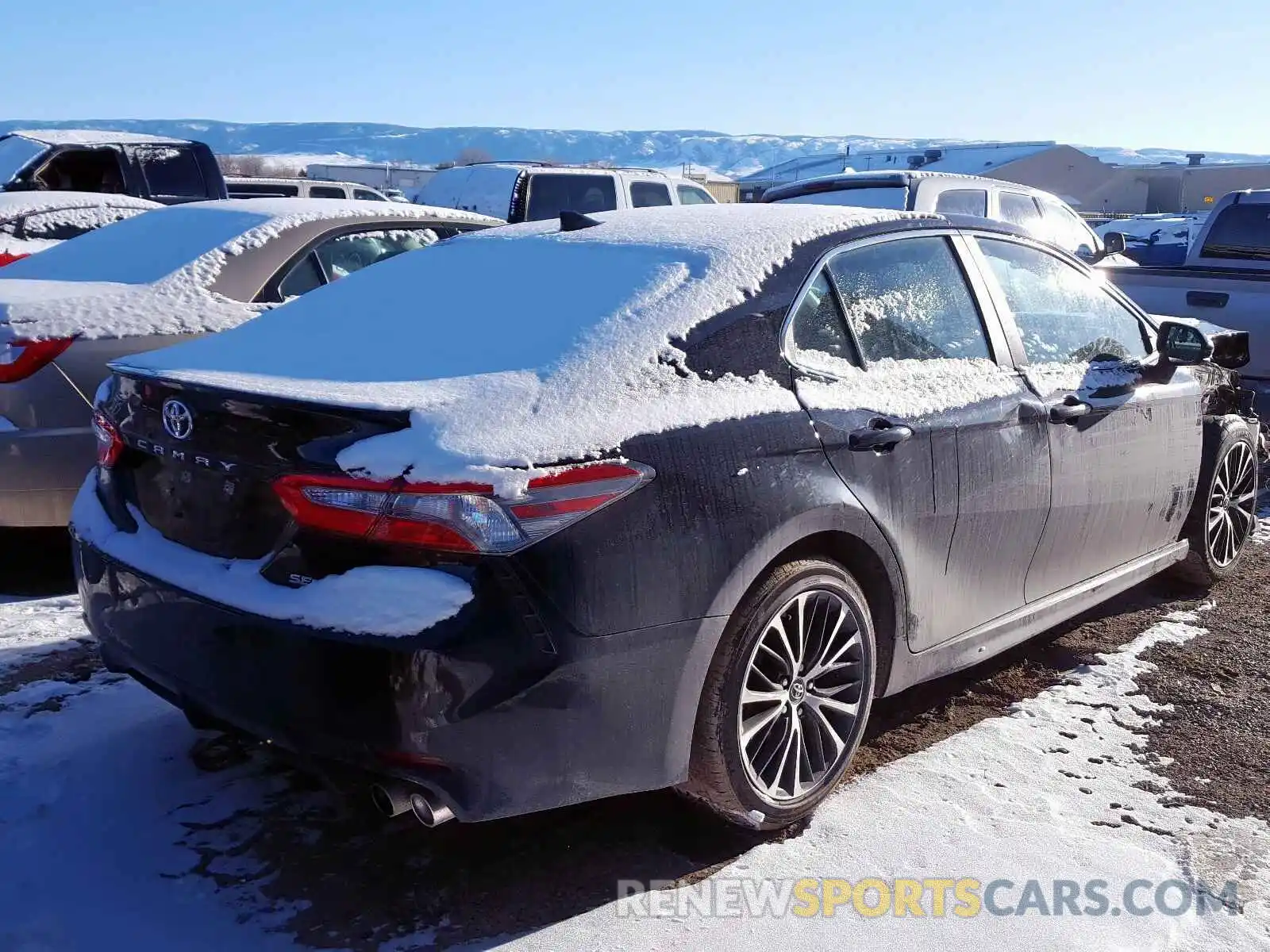 4 Photograph of a damaged car 4T1B11HK2KU212018 TOYOTA CAMRY 2019