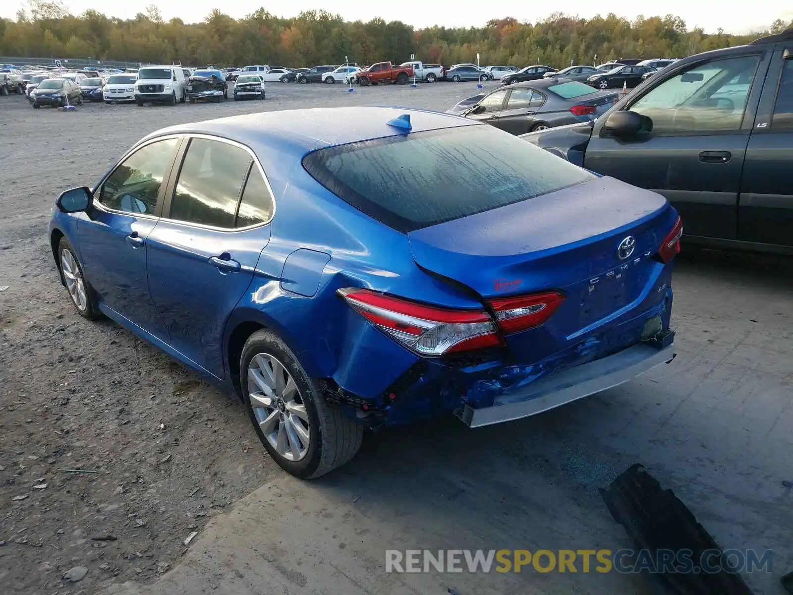 3 Photograph of a damaged car 4T1B11HK2KU213220 TOYOTA CAMRY 2019