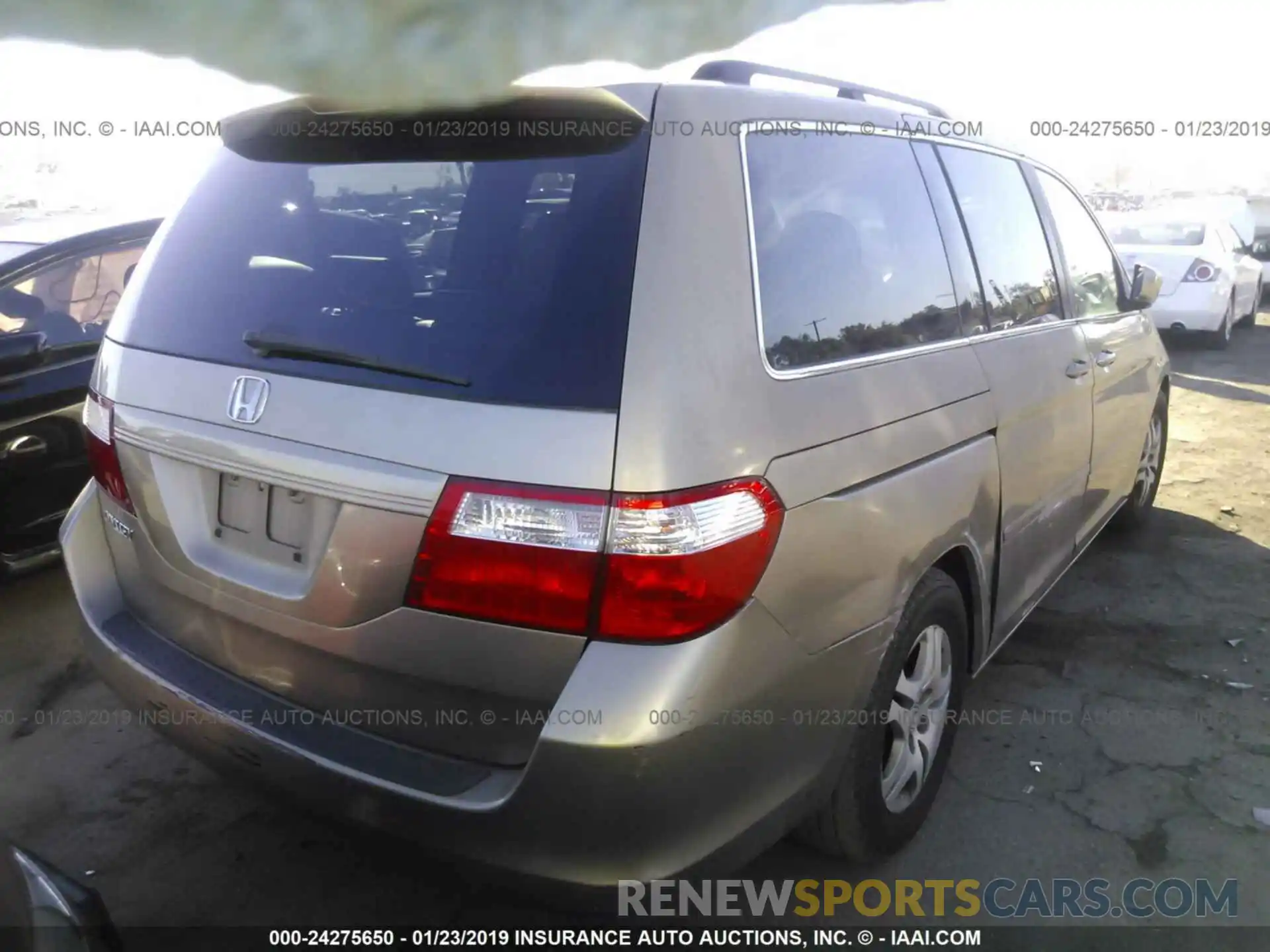 4 Photograph of a damaged car 4T1B11HK2KU215095 TOYOTA CAMRY 2019