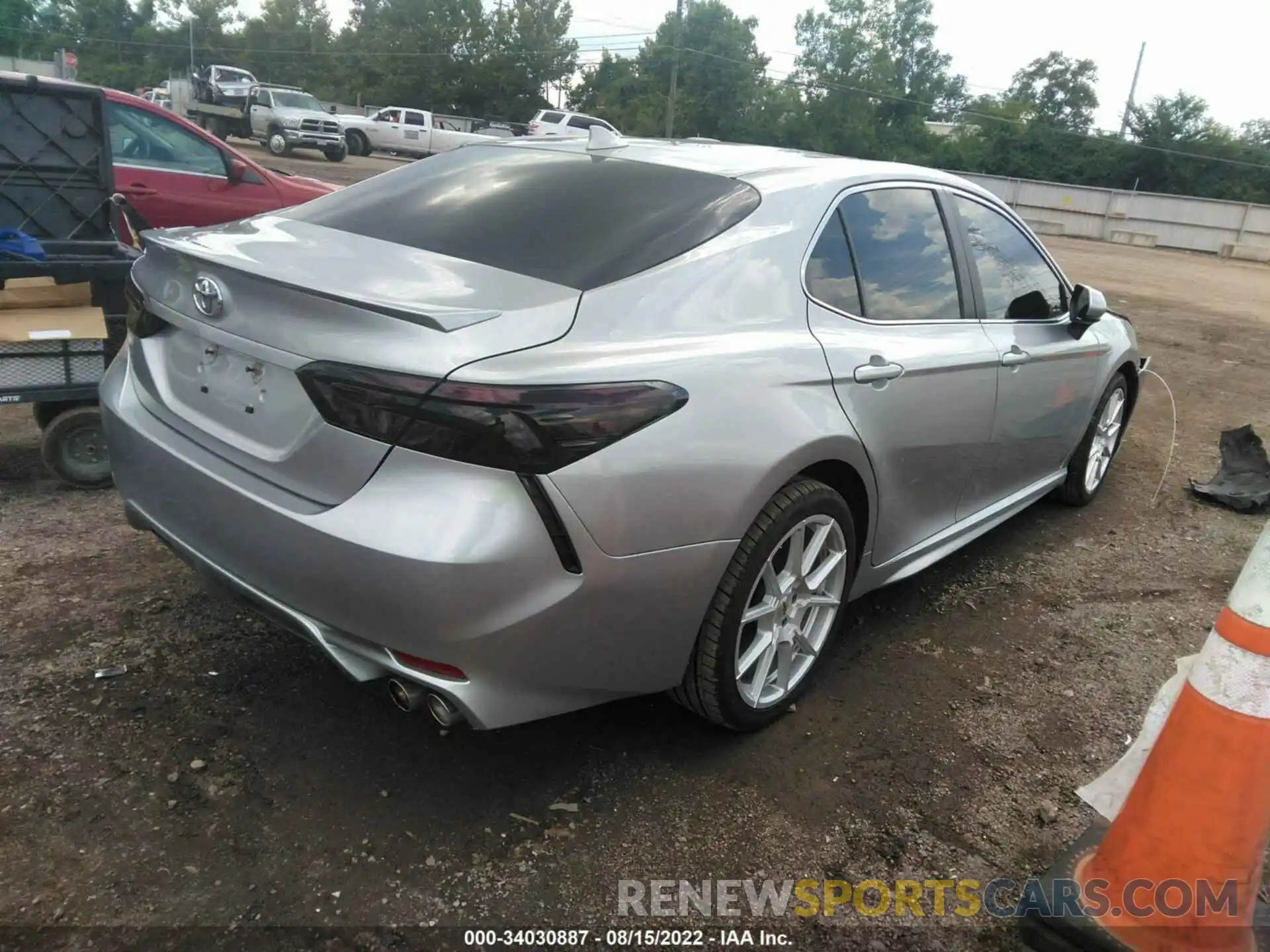 4 Фотография поврежденного автомобиля 4T1B11HK2KU216876 TOYOTA CAMRY 2019