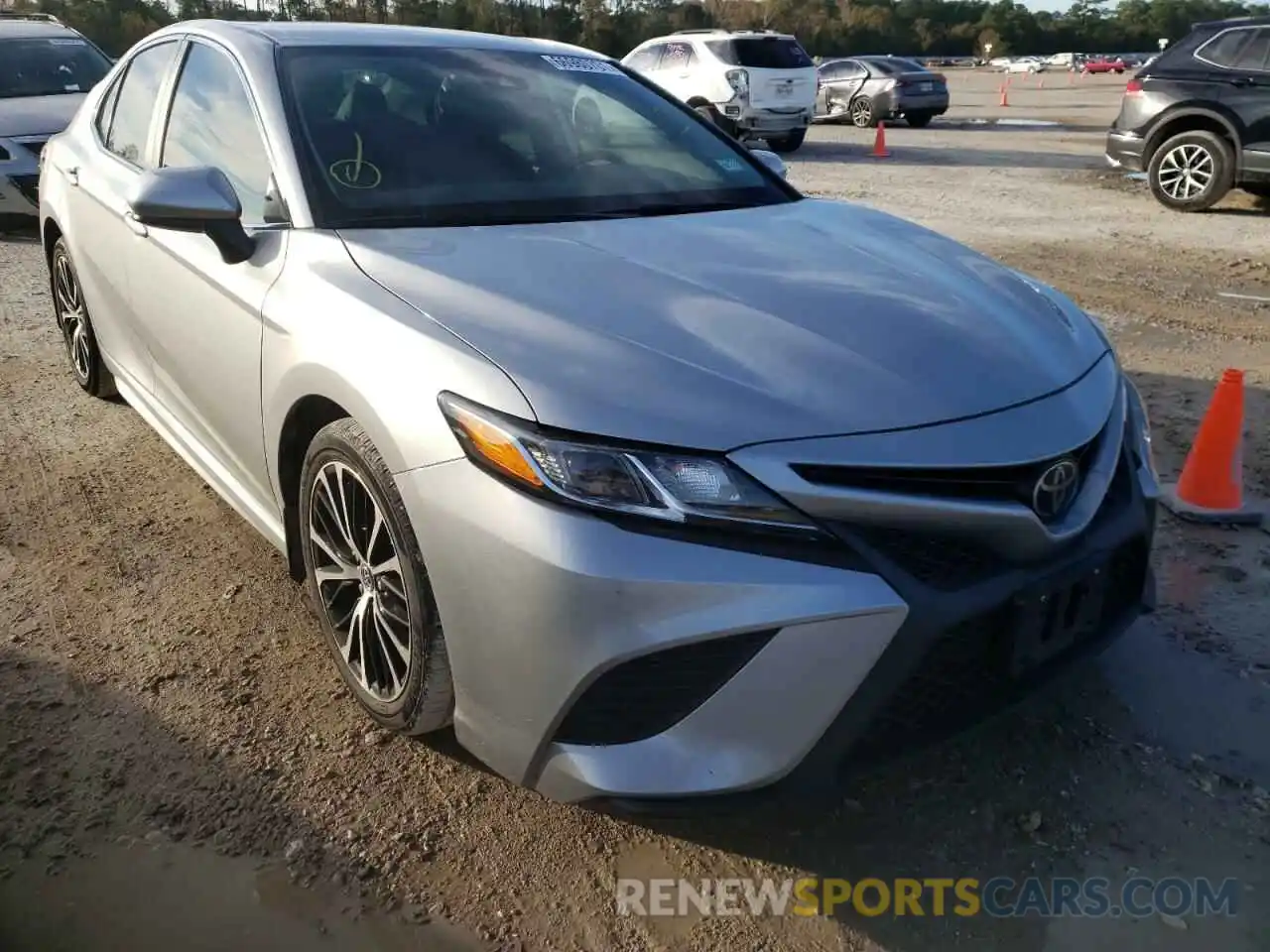 1 Photograph of a damaged car 4T1B11HK2KU219101 TOYOTA CAMRY 2019