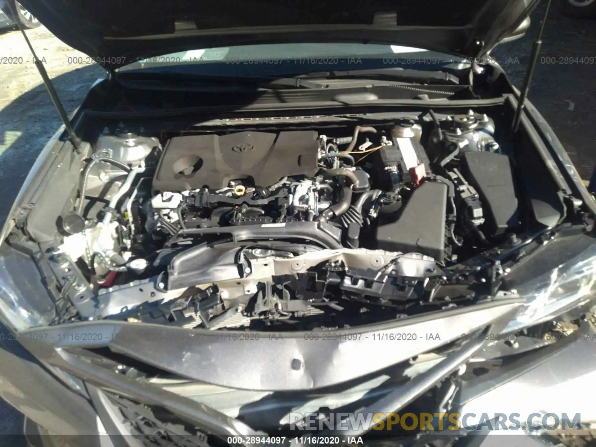 10 Photograph of a damaged car 4T1B11HK2KU221334 TOYOTA CAMRY 2019