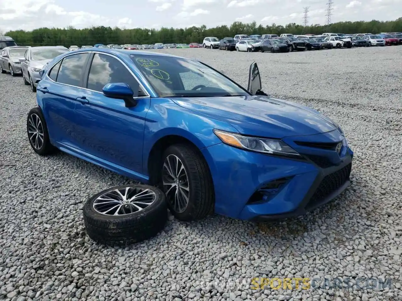 1 Photograph of a damaged car 4T1B11HK2KU221348 TOYOTA CAMRY 2019