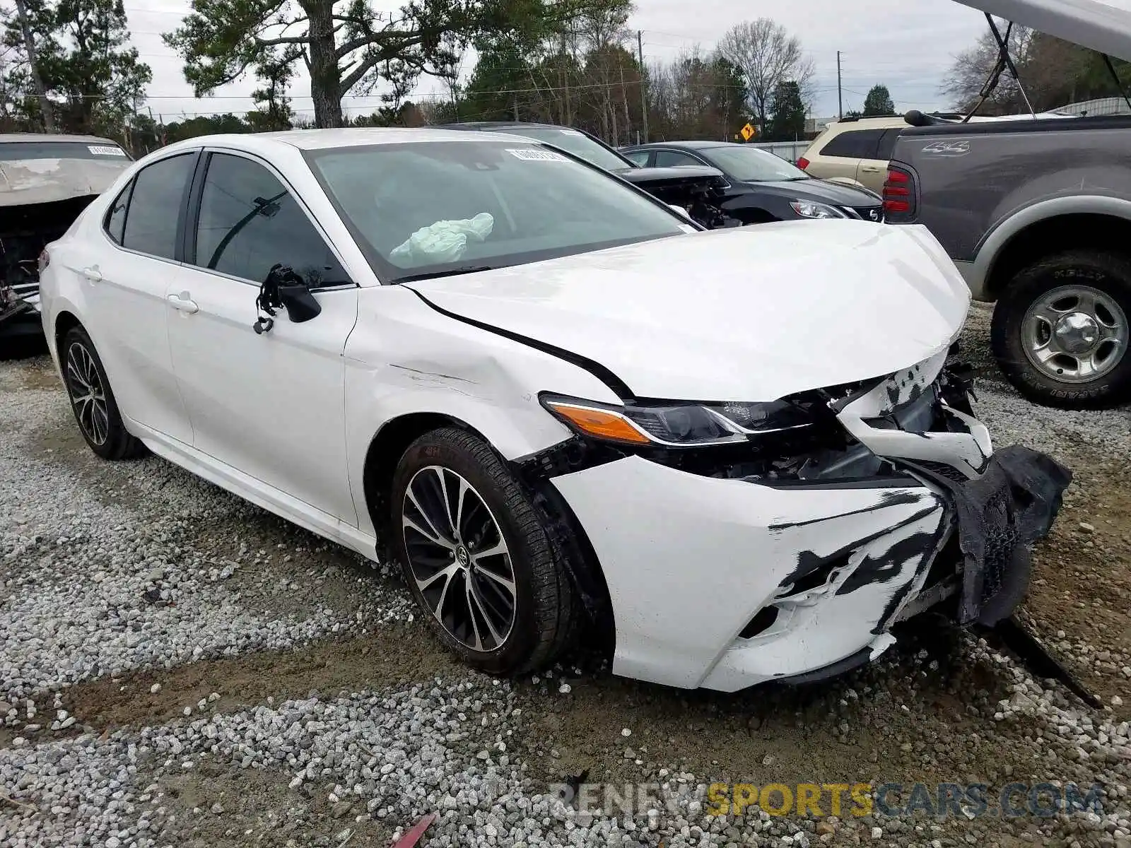 1 Photograph of a damaged car 4T1B11HK2KU221978 TOYOTA CAMRY 2019