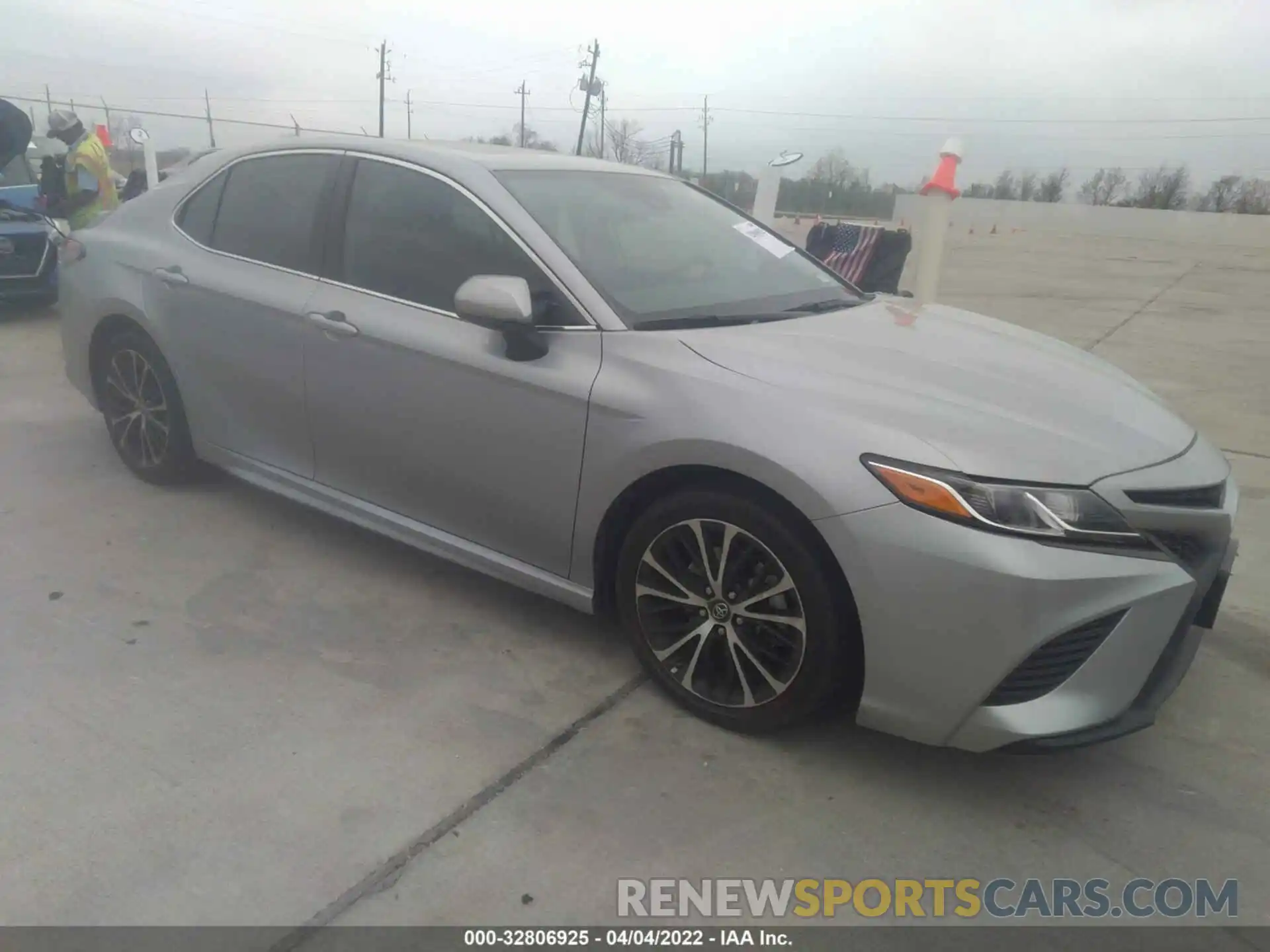 1 Photograph of a damaged car 4T1B11HK2KU222063 TOYOTA CAMRY 2019