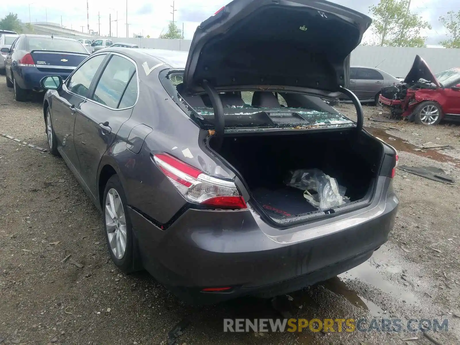 3 Photograph of a damaged car 4T1B11HK2KU222516 TOYOTA CAMRY 2019