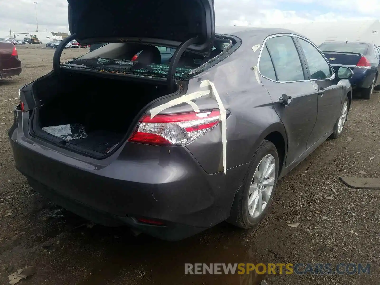 4 Photograph of a damaged car 4T1B11HK2KU222516 TOYOTA CAMRY 2019