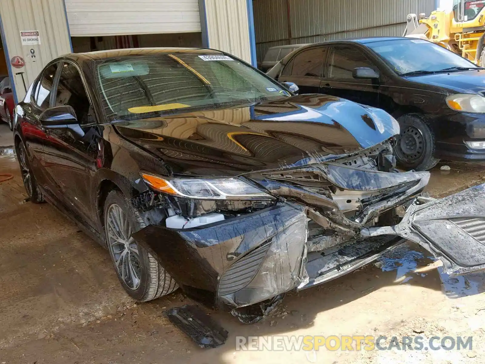 1 Photograph of a damaged car 4T1B11HK2KU223469 TOYOTA CAMRY 2019