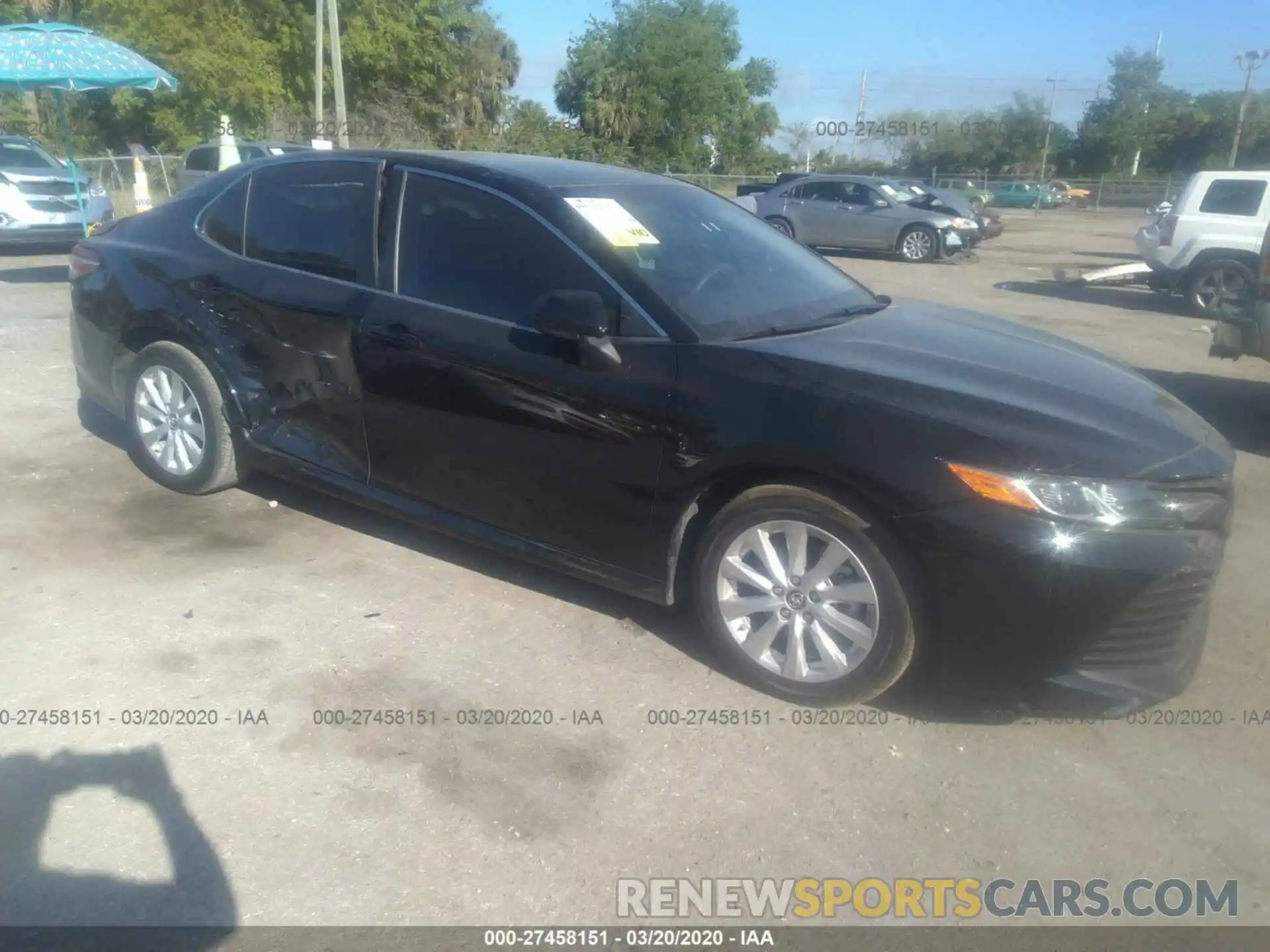 1 Photograph of a damaged car 4T1B11HK2KU225092 TOYOTA CAMRY 2019