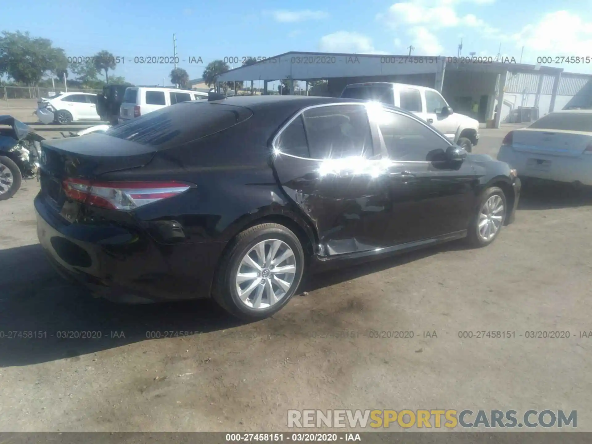 4 Photograph of a damaged car 4T1B11HK2KU225092 TOYOTA CAMRY 2019