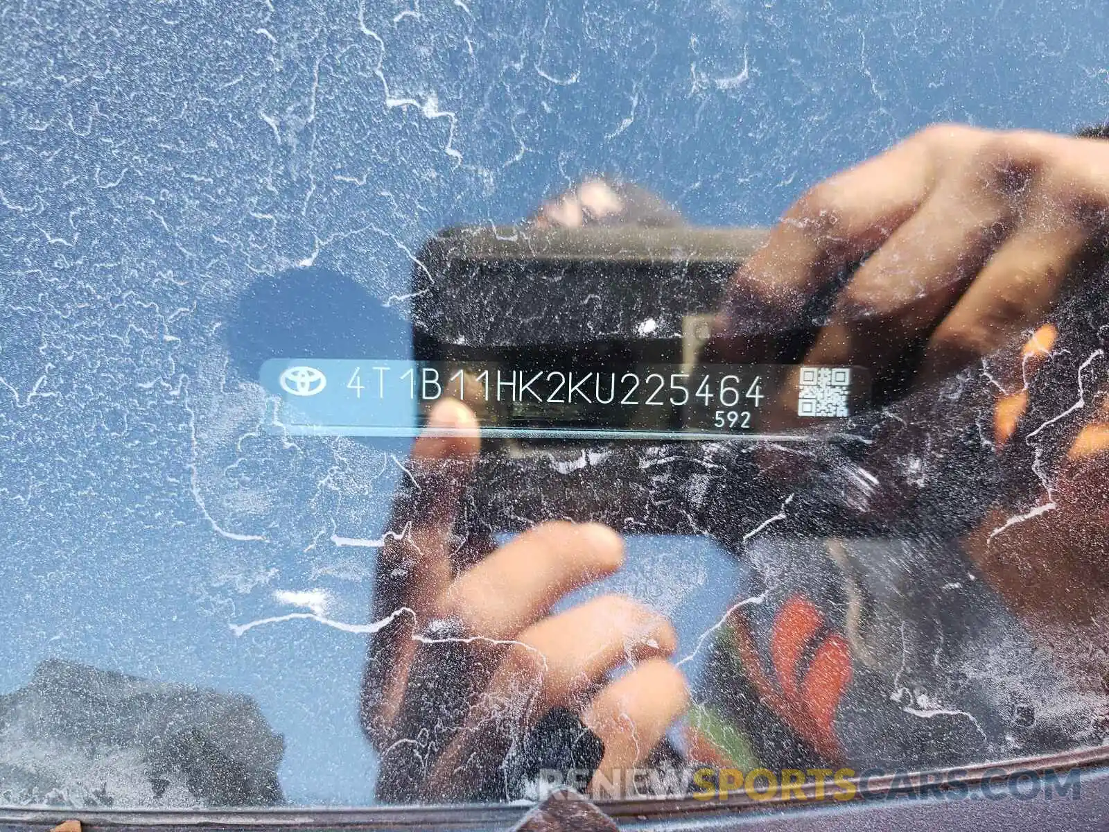 10 Photograph of a damaged car 4T1B11HK2KU225464 TOYOTA CAMRY 2019